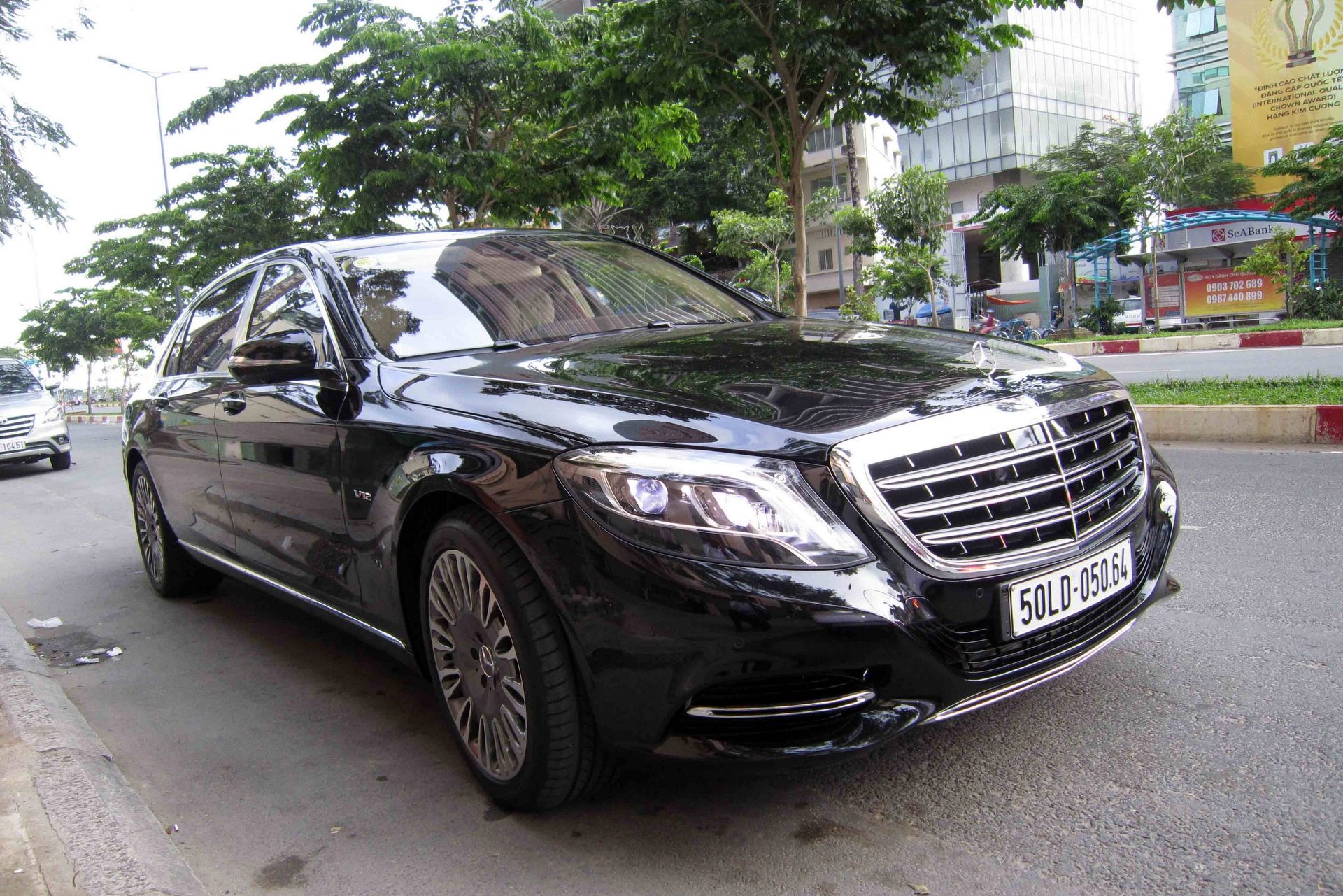 5 chiec xe sieu sang Maybach S600 o Sai Gon hinh anh