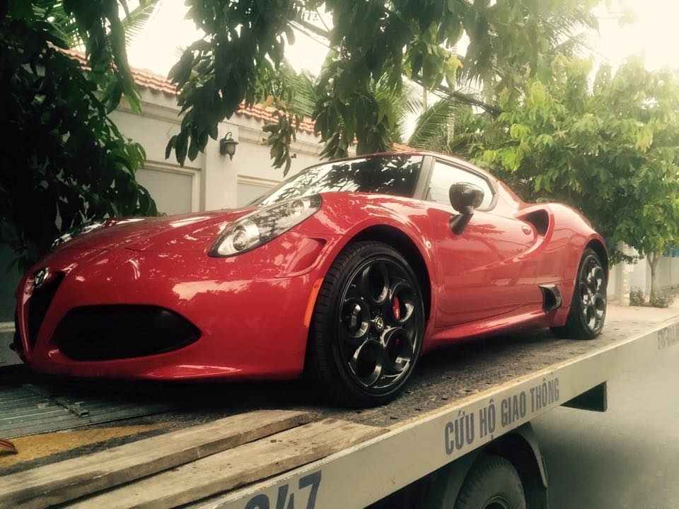 Xe the thao hang doc Alfa Romeo 4C ban dac biet ve Viet Nam hinh anh
