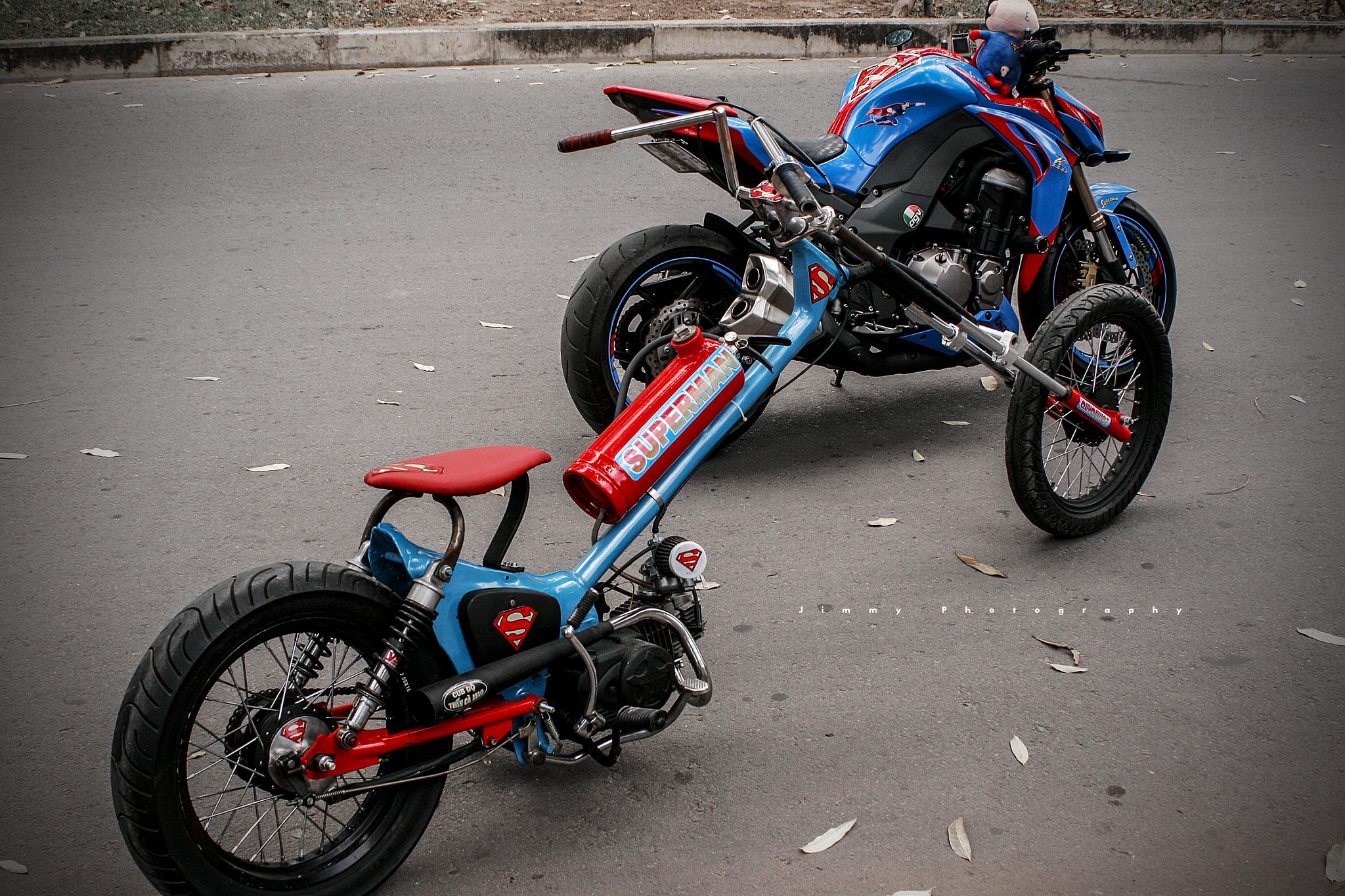 Honda Cub do phong cach sieu nhan doc dao o Sai Gon hinh anh