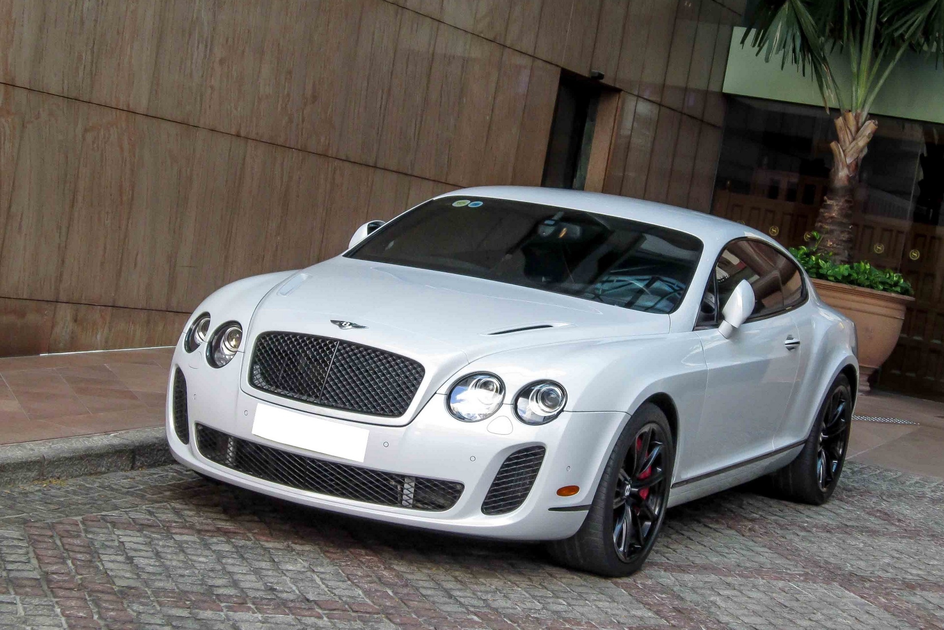 Sieu xe Bentley Supersports hang doc tai Sai Gon hinh anh