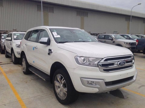 Ford Everest hoan toan moi da xuat hien tai Viet Nam hinh anh