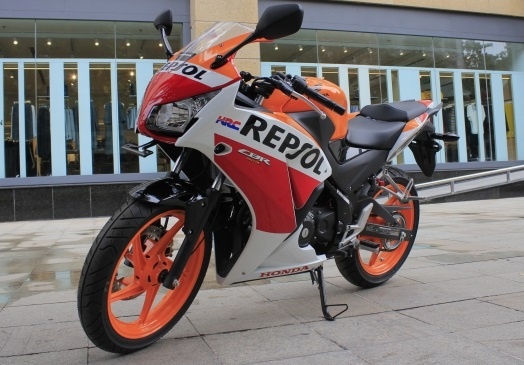 Honda CBR150R 2015 co gi moi? hinh anh