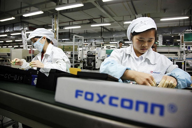 Gia cong iPhone 6S, Foxconn thu loi ky luc hinh anh