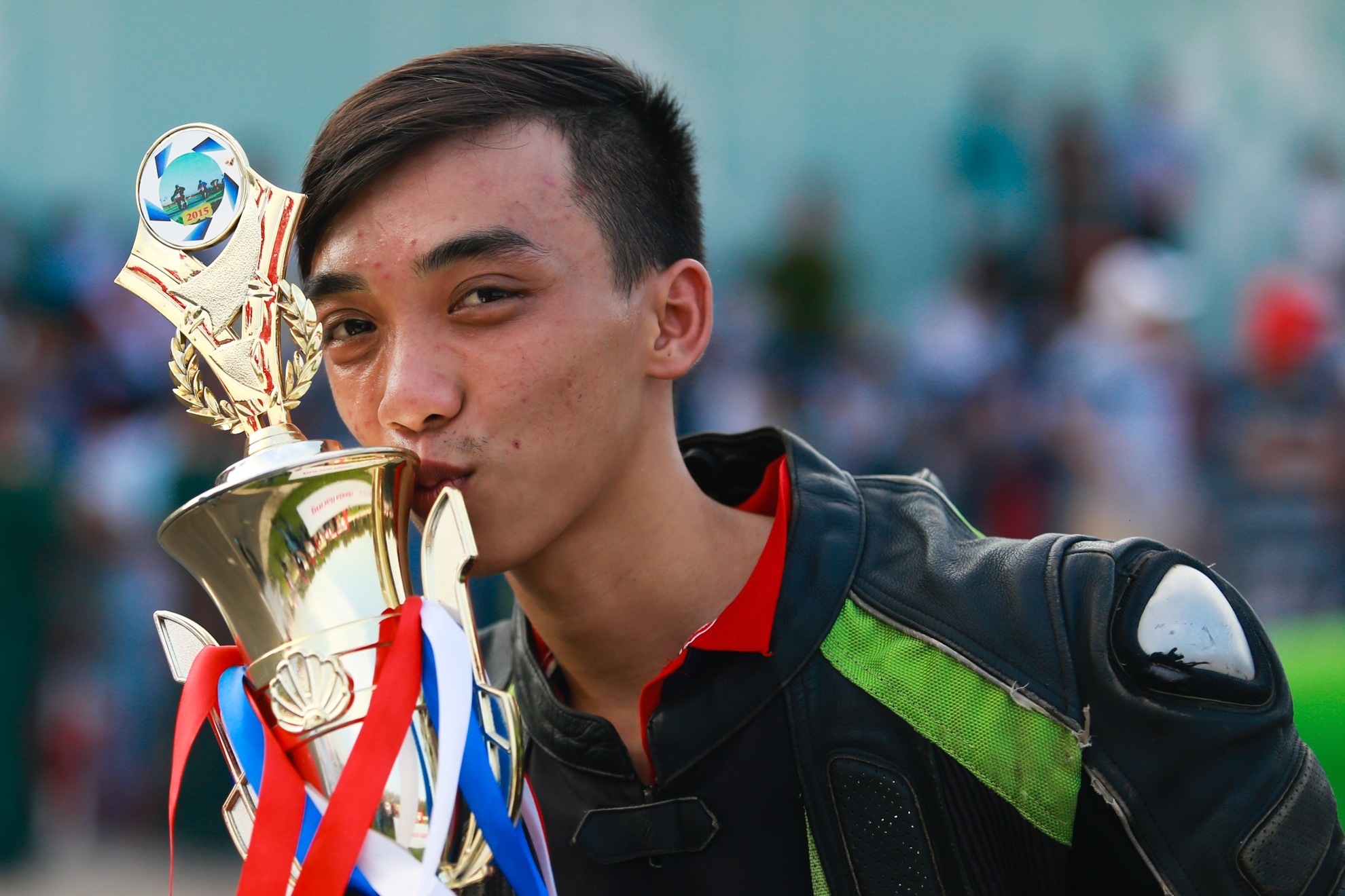 Tay đua Đoàn Trường Lợi giành chức vô địch tại giải Honda Blade hệ chuyên nghiệp. Trường Lợi năm nay 21 tuổi, anh bắt đầu tham gia đua xe chuyên nghiệp từ năm 16 tuổi. 