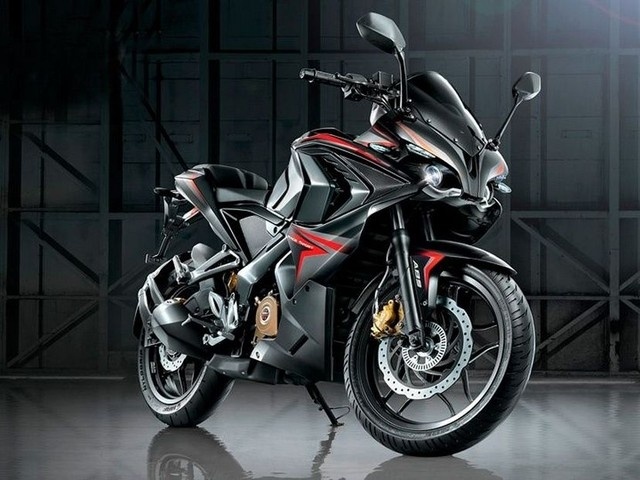 Bajaj Pulsar RS200 Demon Black gia chi 45 trieu dong hinh anh