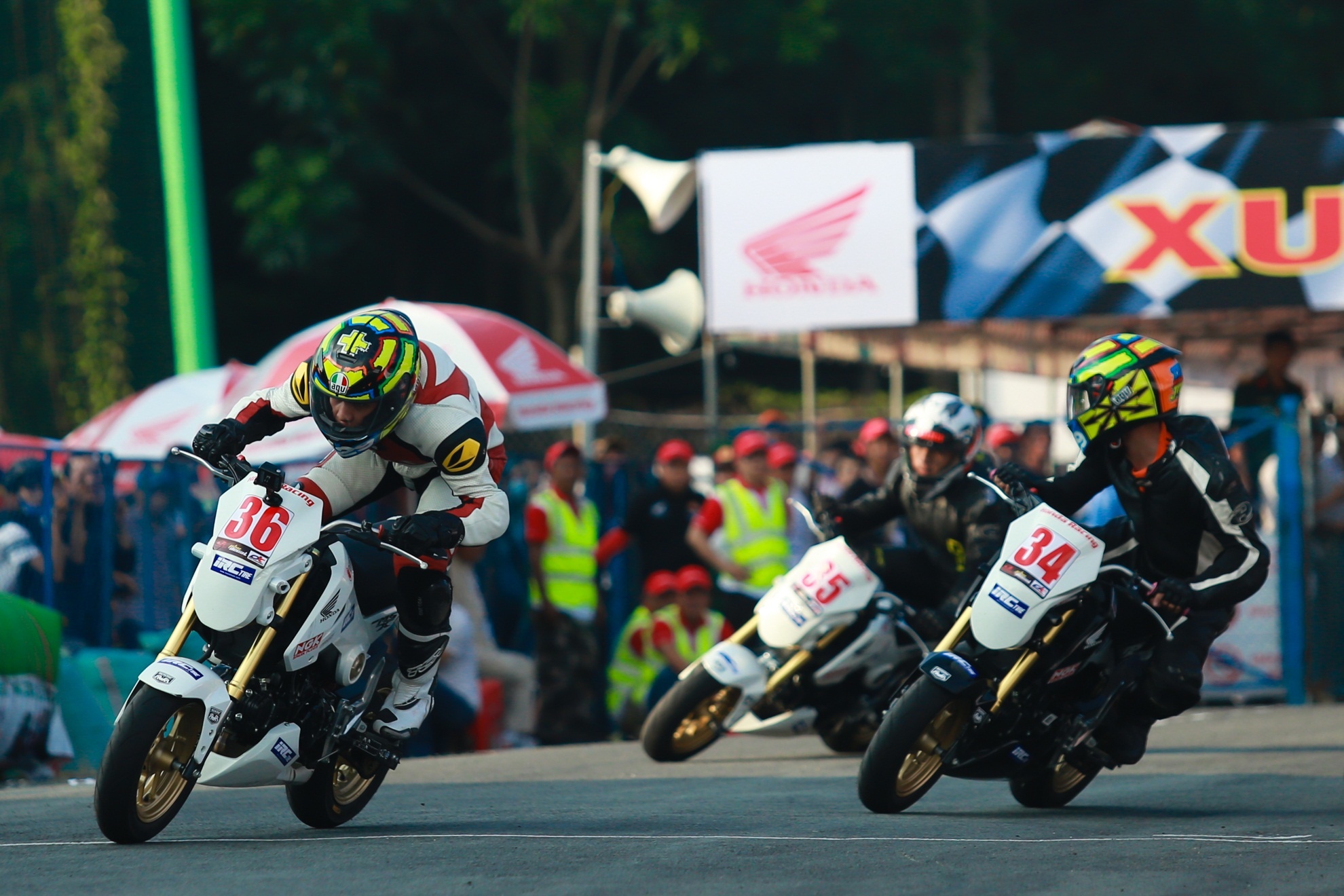 Toan canh giai dua Honda MSX, Wave va Blade o Binh Duong hinh anh