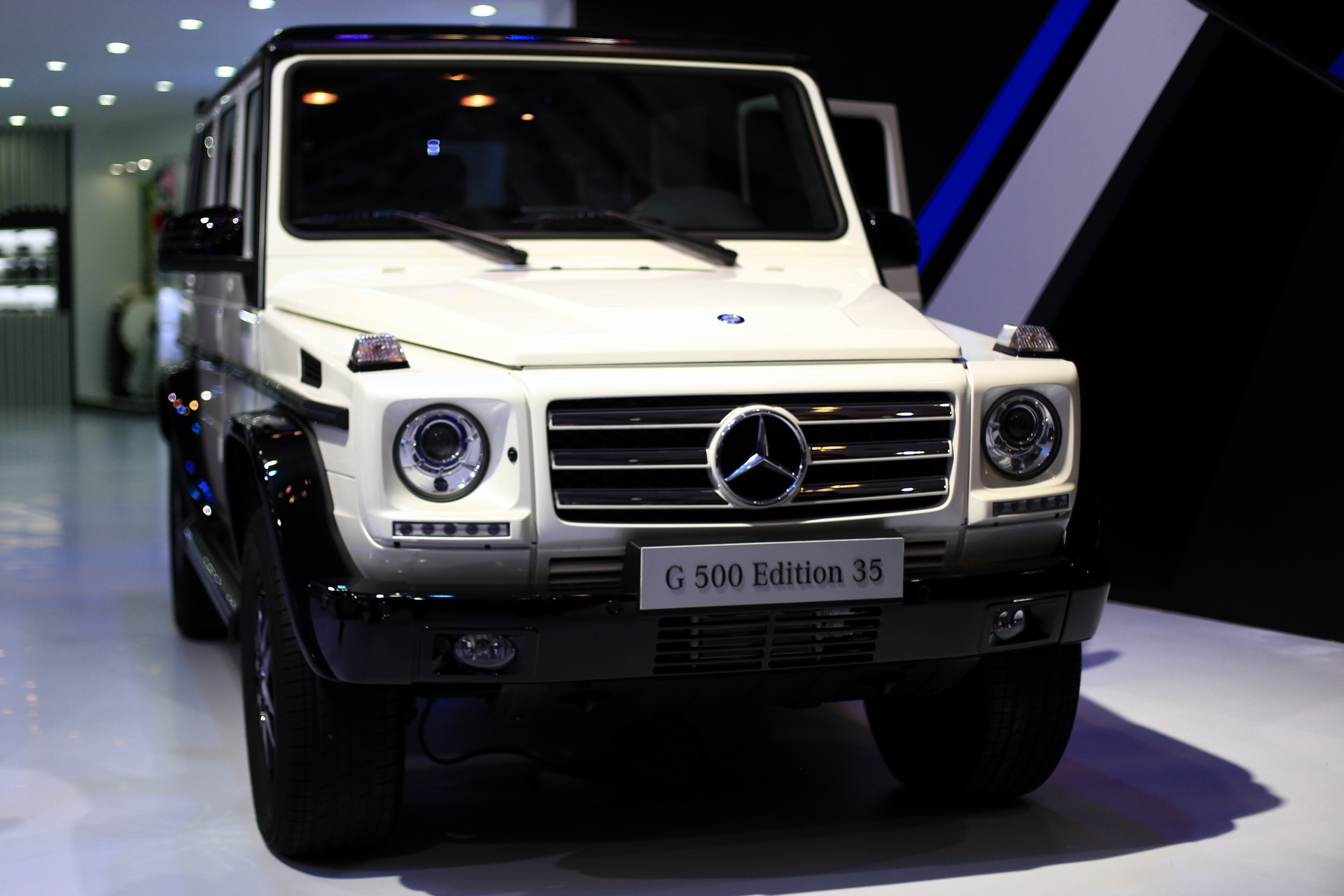 Xe doc Mercedes G 500 Edition 35 gia 6,6 ty dong tai VN hinh anh