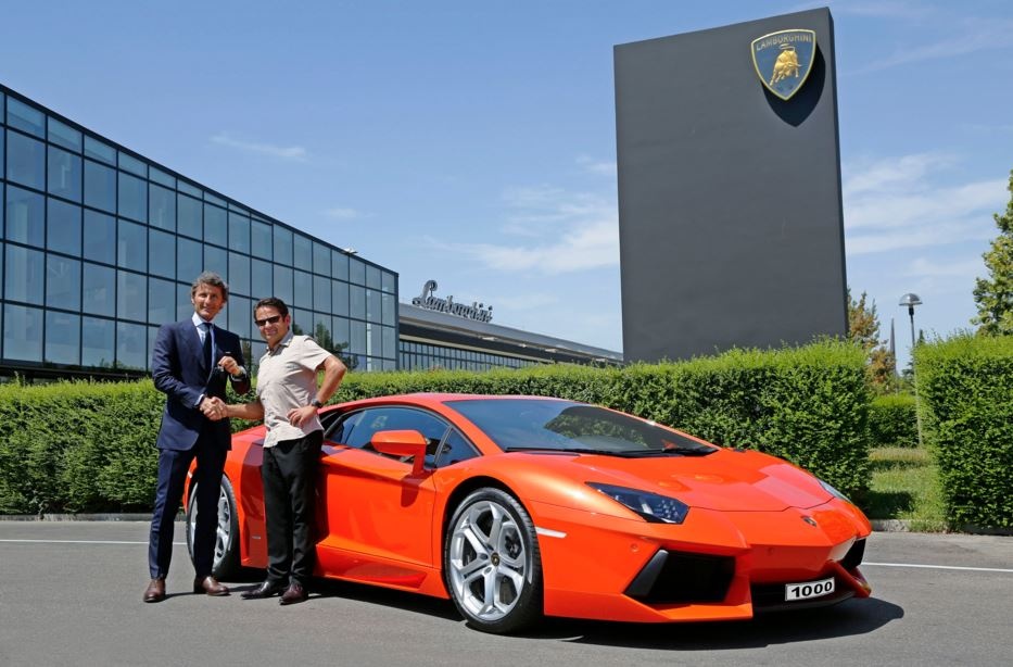 CEO Lamborghini: Chi nhanh thoi chua du hinh anh