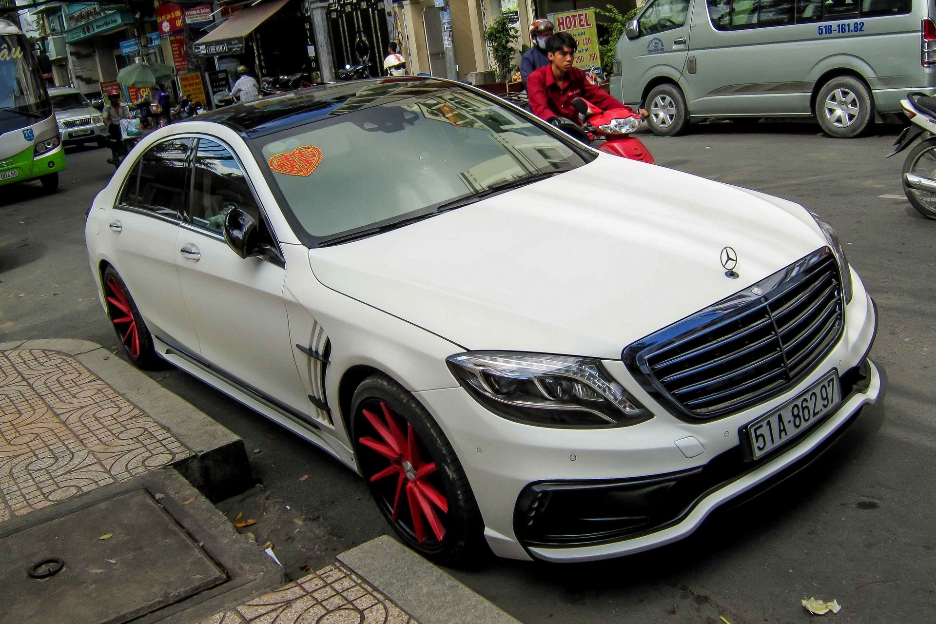 Mercedes S-Class do hang doc moi ra lo o Sai Gon hinh anh