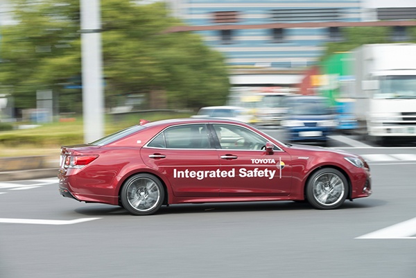 Toyota phat trien cong nghe lai tu dong hinh anh