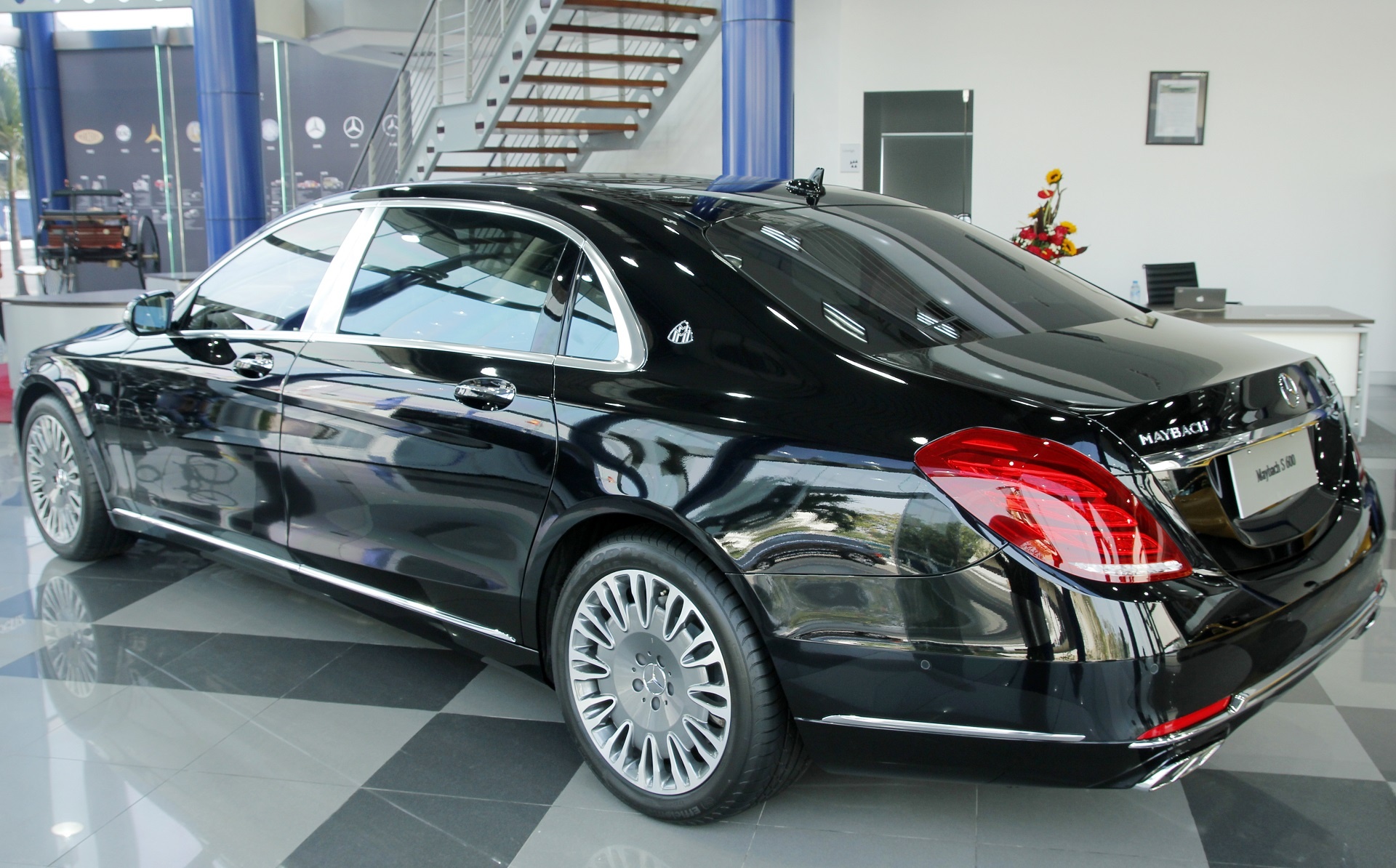 Mercedes ban duoc 3.500 xe sang o Viet Nam nam 2015 hinh anh