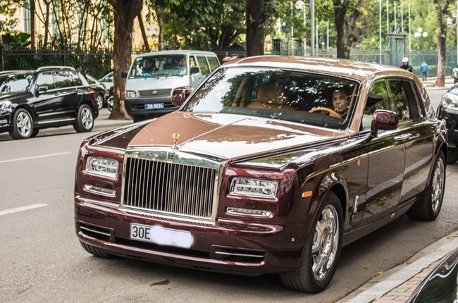 Rolls-Royce Phantom Lua Thieng 51 ty xuat hien o Ha Noi hinh anh