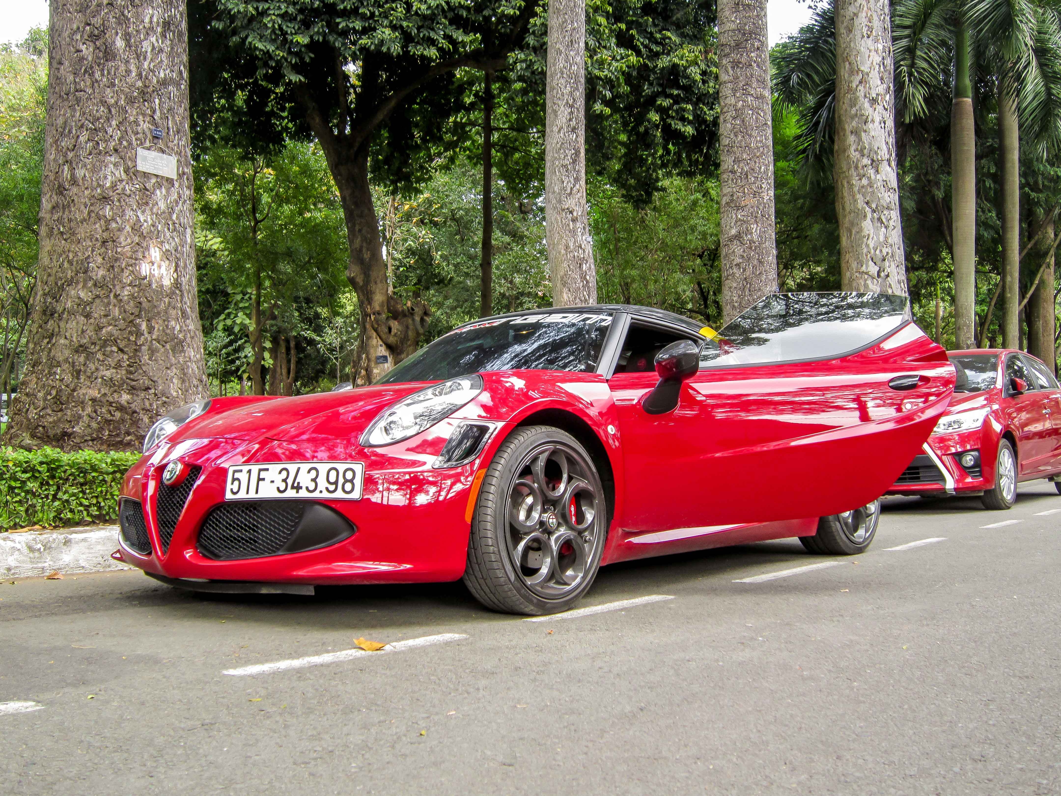 Chi tiet xe la Alfa Romeo 4C tai Sai Gon hinh anh
