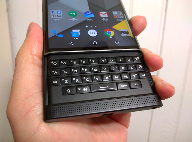 San xuat toan may Android, BlackBerry duoc gi va mat gi? hinh anh