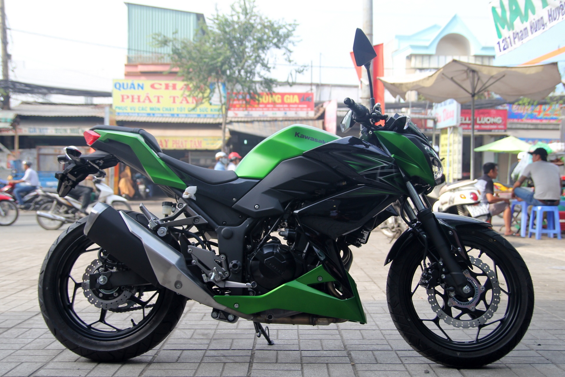 Kawasaki Z300 ve Viet Nam gia 149 trieu dong hinh anh