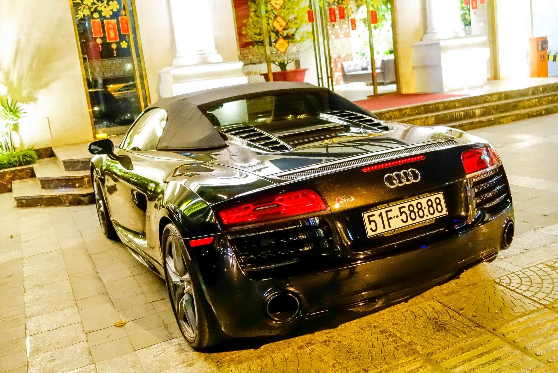 Sieu xe Audi R8 Spyder duy nhat tai xuat o Sai Gon hinh anh