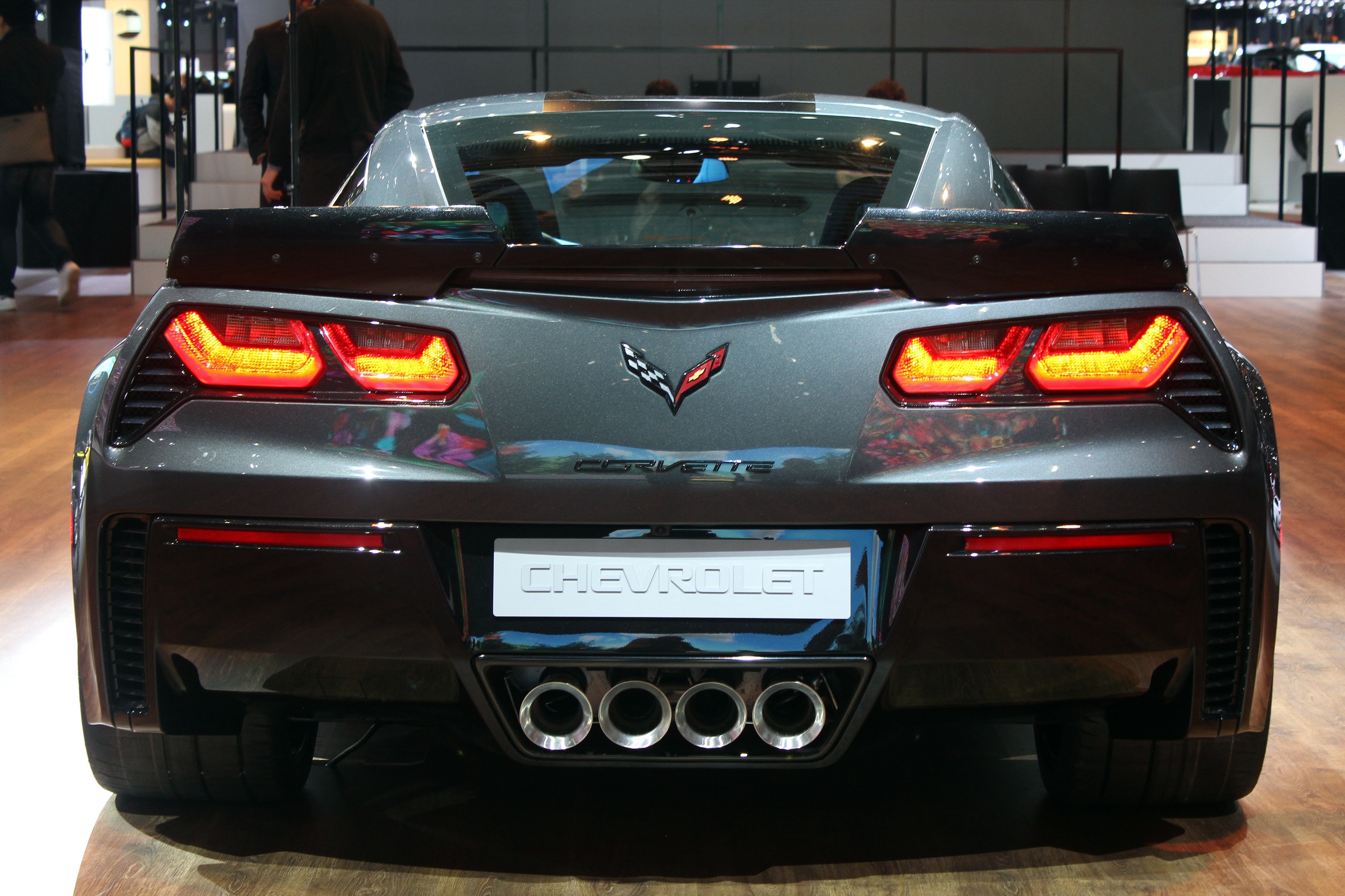 Corvette Grand Sport, siêu xe cơ bắp, Corvette C7, Corvette Z06, Geneva Motor Show ảnh 2 Corvette Grand Sport, sieu xe co bap, Corvette C7, Corvette Z06, Geneva Motor Show anh 2