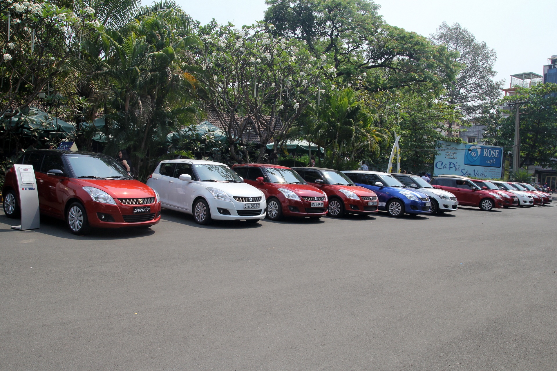 Suzuki,  Suzuki Viet Nam,  Suzuki Swift,  cau lac bo Suzuki Swift Sai Gon,  citycar,  xe co nho,  xe gia re anh 3