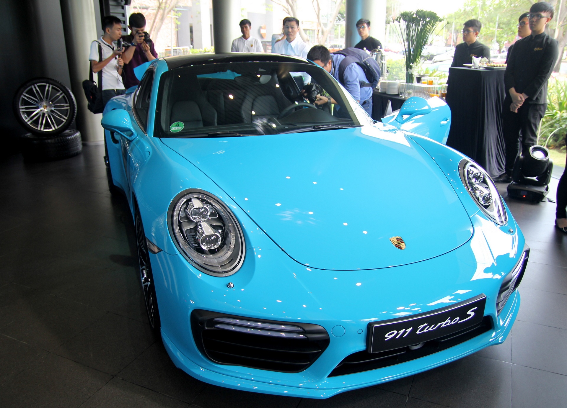 Porsche 911 Turbo S,  sieu xe Porsche,  Porsche dat nhat Viet Nam,  Porsche 911 doi moi,  ra mat Porsche 911 tai Viet Nam anh 1