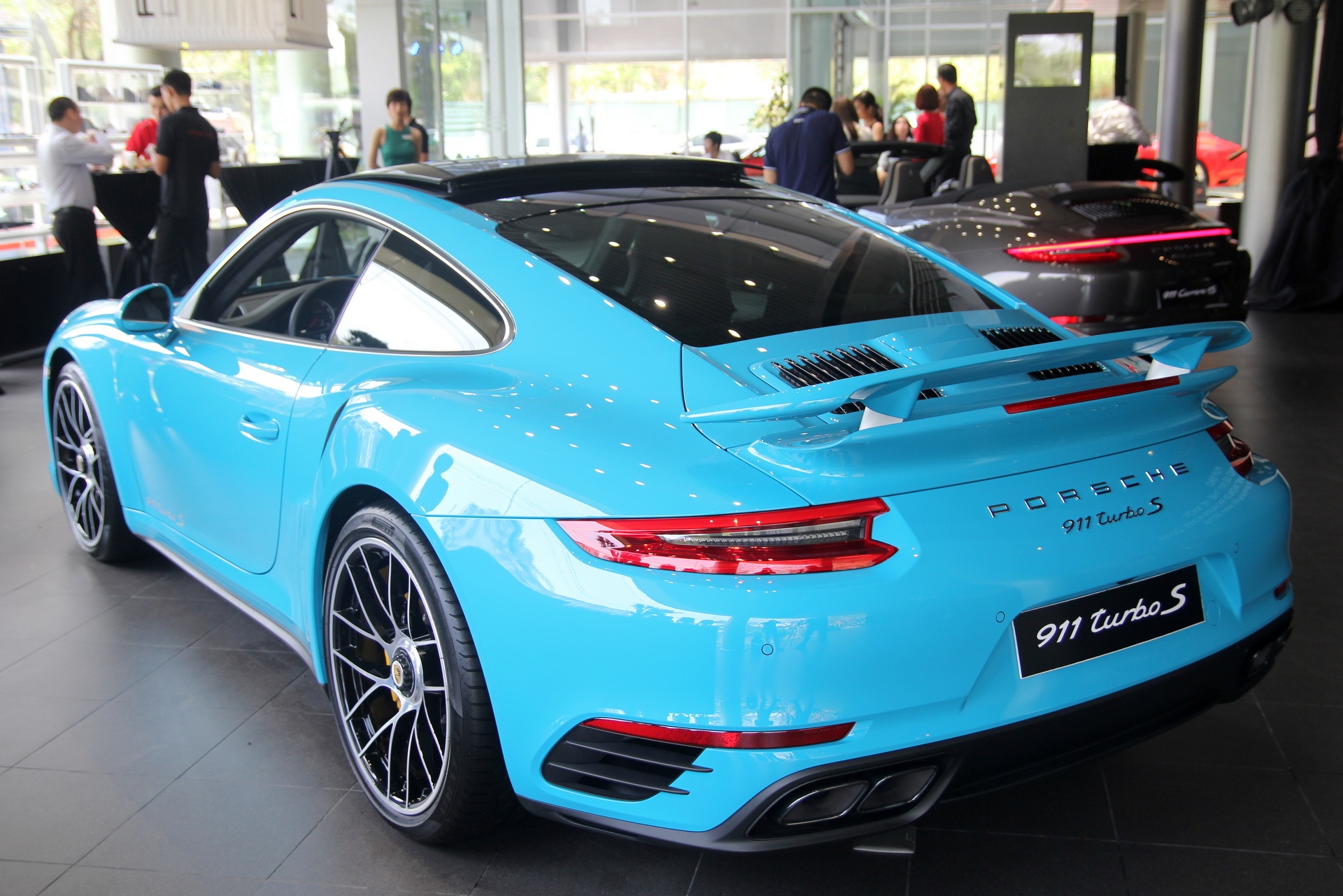 Porsche 911 Turbo S,  sieu xe Porsche,  Porsche dat nhat Viet Nam,  Porsche 911 doi moi,  ra mat Porsche 911 tai Viet Nam anh 9