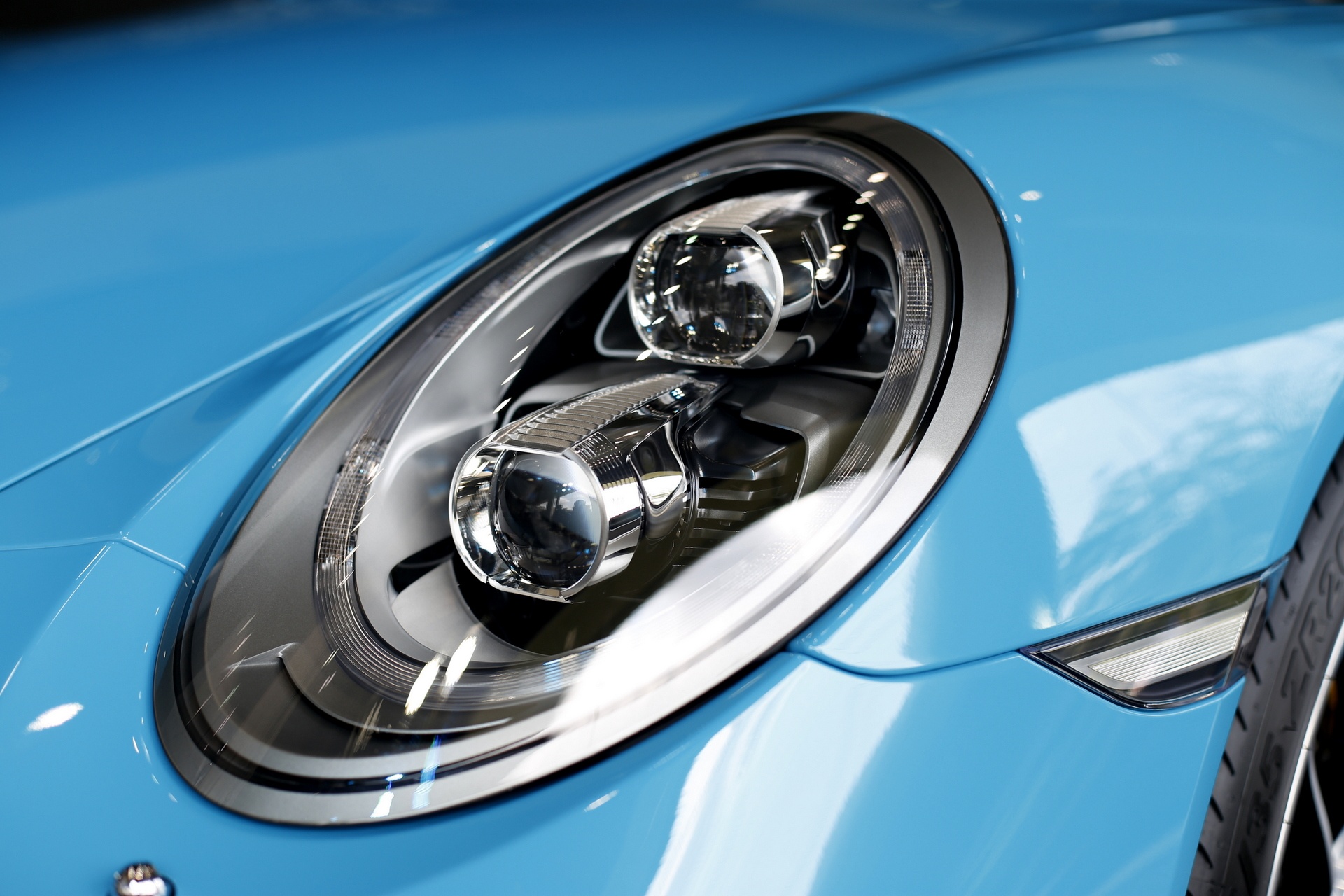 Porsche 911 Turbo S,  sieu xe Porsche,  Porsche dat nhat Viet Nam,  Porsche 911 doi moi,  ra mat Porsche 911 tai Viet Nam anh 3