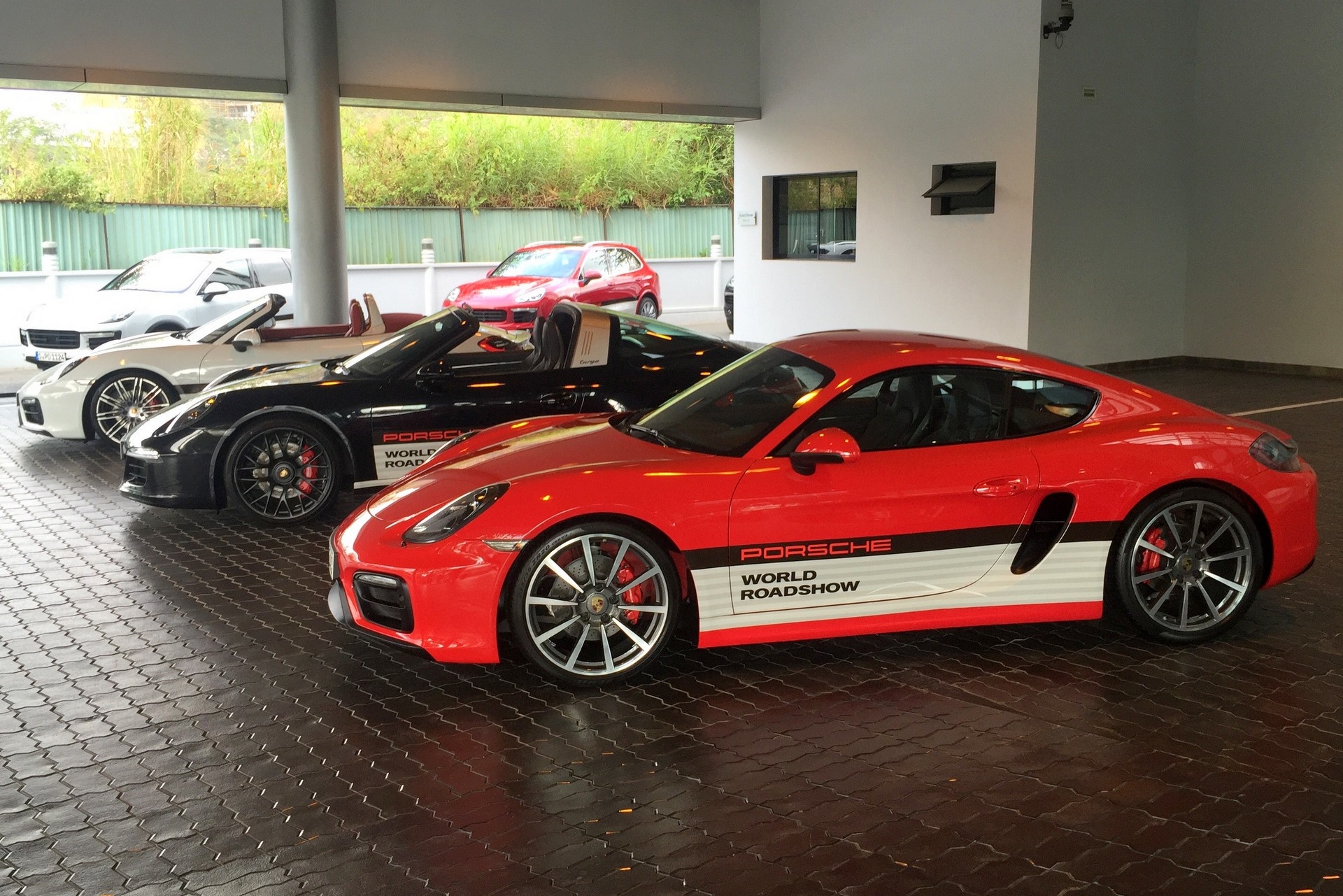 Porsche World Roadshow,  lai thu Porsche,  xe the thao cua Duc,  Porsche Viet Nam,  Porsche Turbo S anh 1