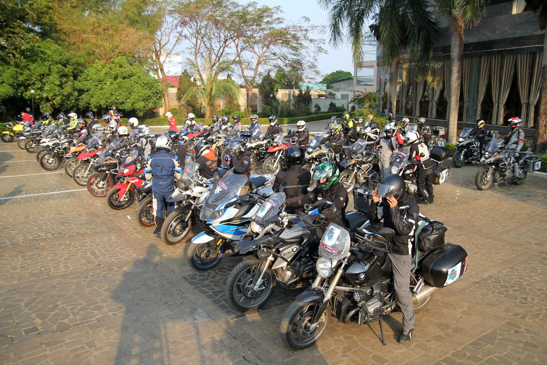dua xe SBK,  World Superbike,  BMW GS Vietnam,  BMW Motorad,  xe duong truong,  adventure,  phuot,  di tour,  Campuchia,  Thai Lan anh 1