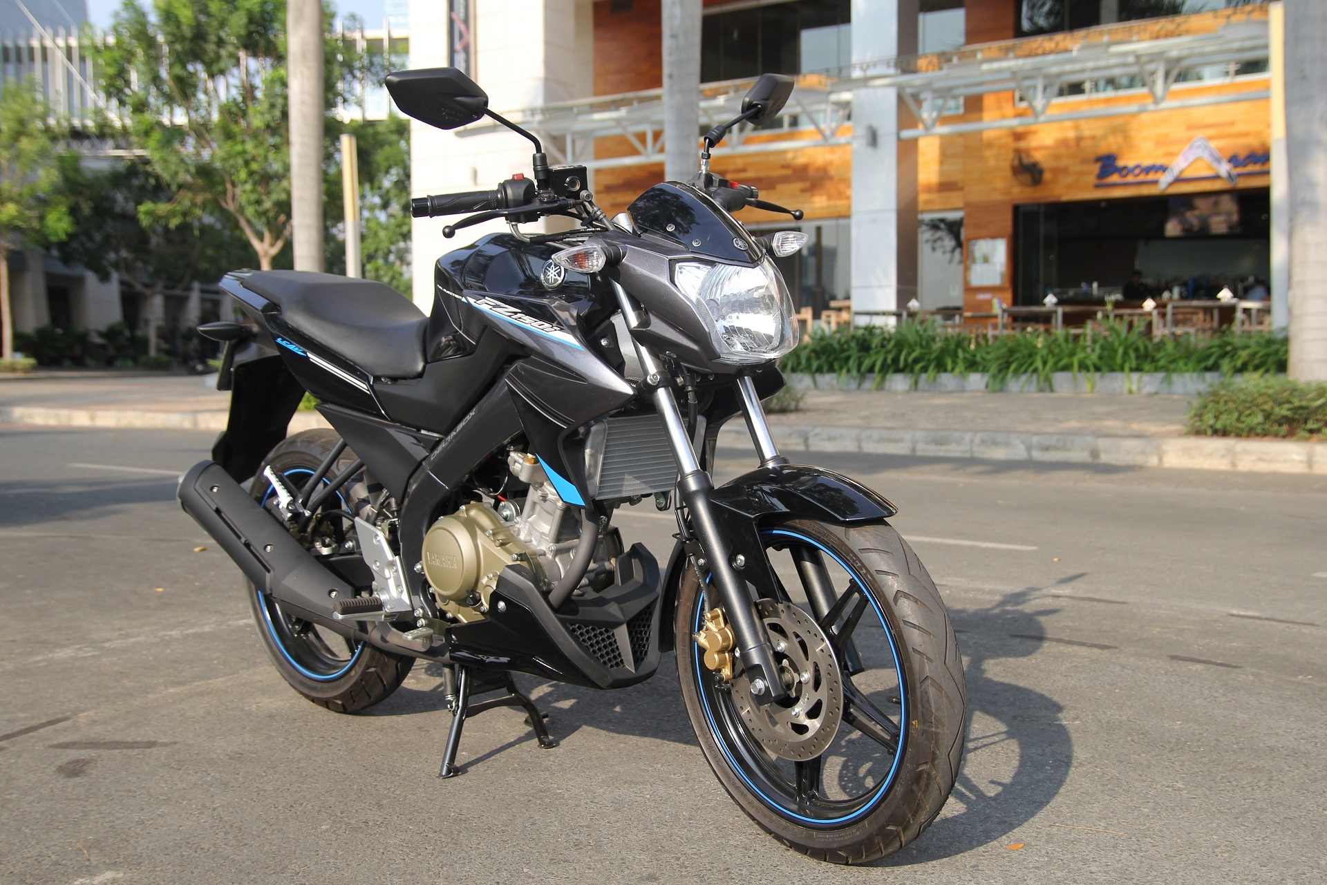 Yamaha FZ150i mau moi o Viet Nam anh 1
