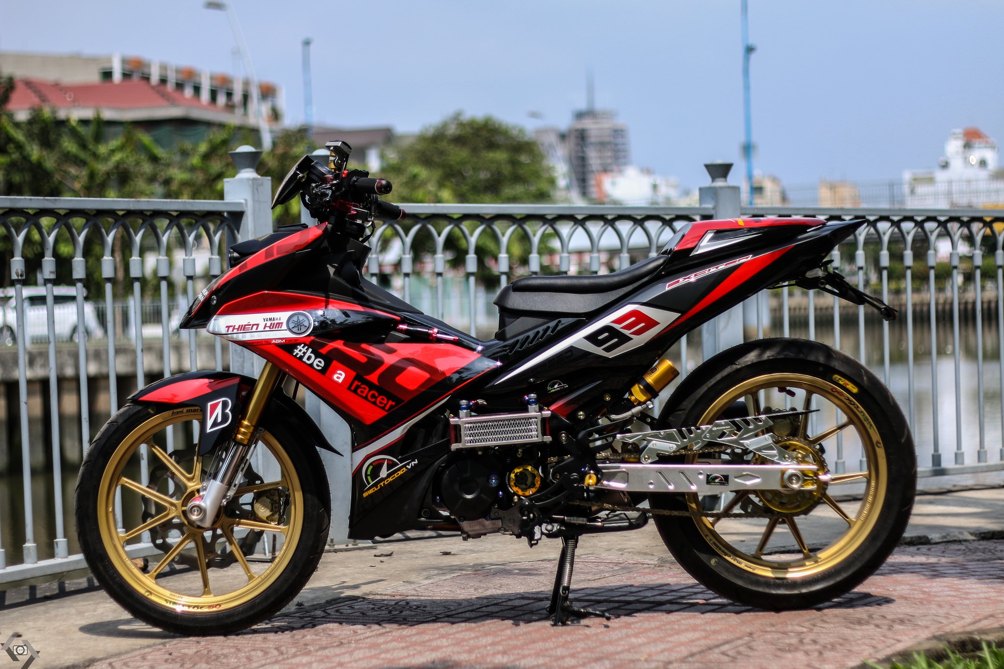 Yamaha Exciter do kieu xe dua cua biker Sai Gon hinh anh