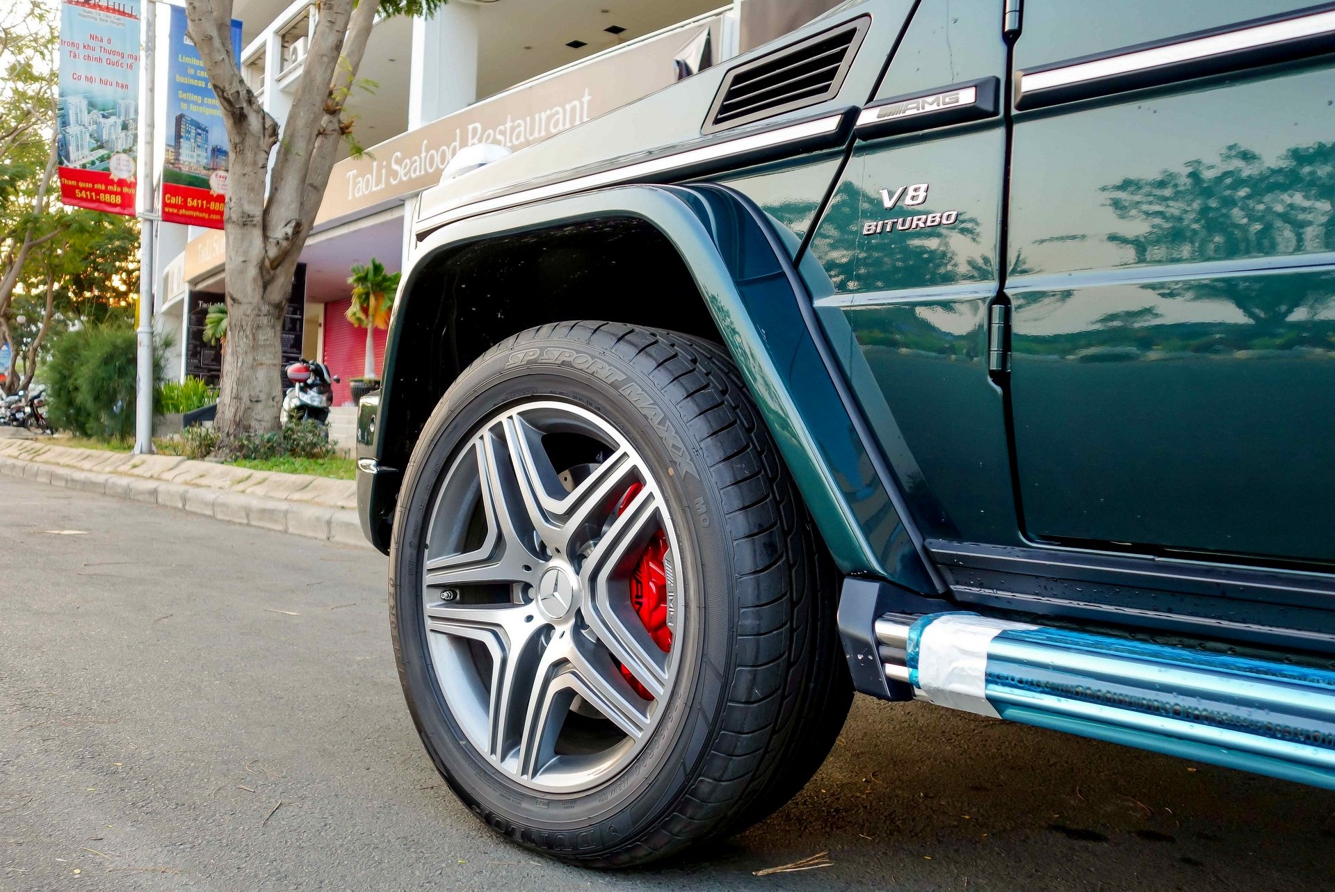 Mercedes G63 AMG màu lạ ở Sài Gòn ảnh 4 Mercedes G63 AMG mau la o Sai Gon anh 4