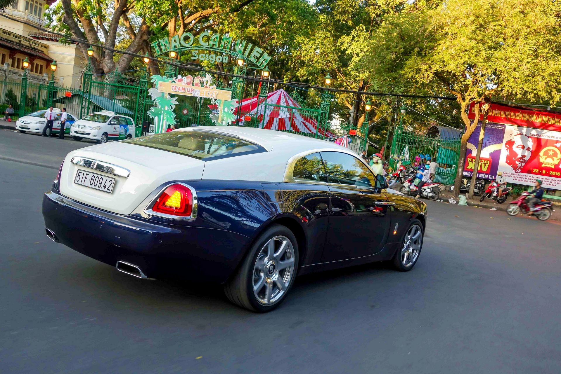 Rolls-Royce Wraith dau tien tai TP HCM anh 2