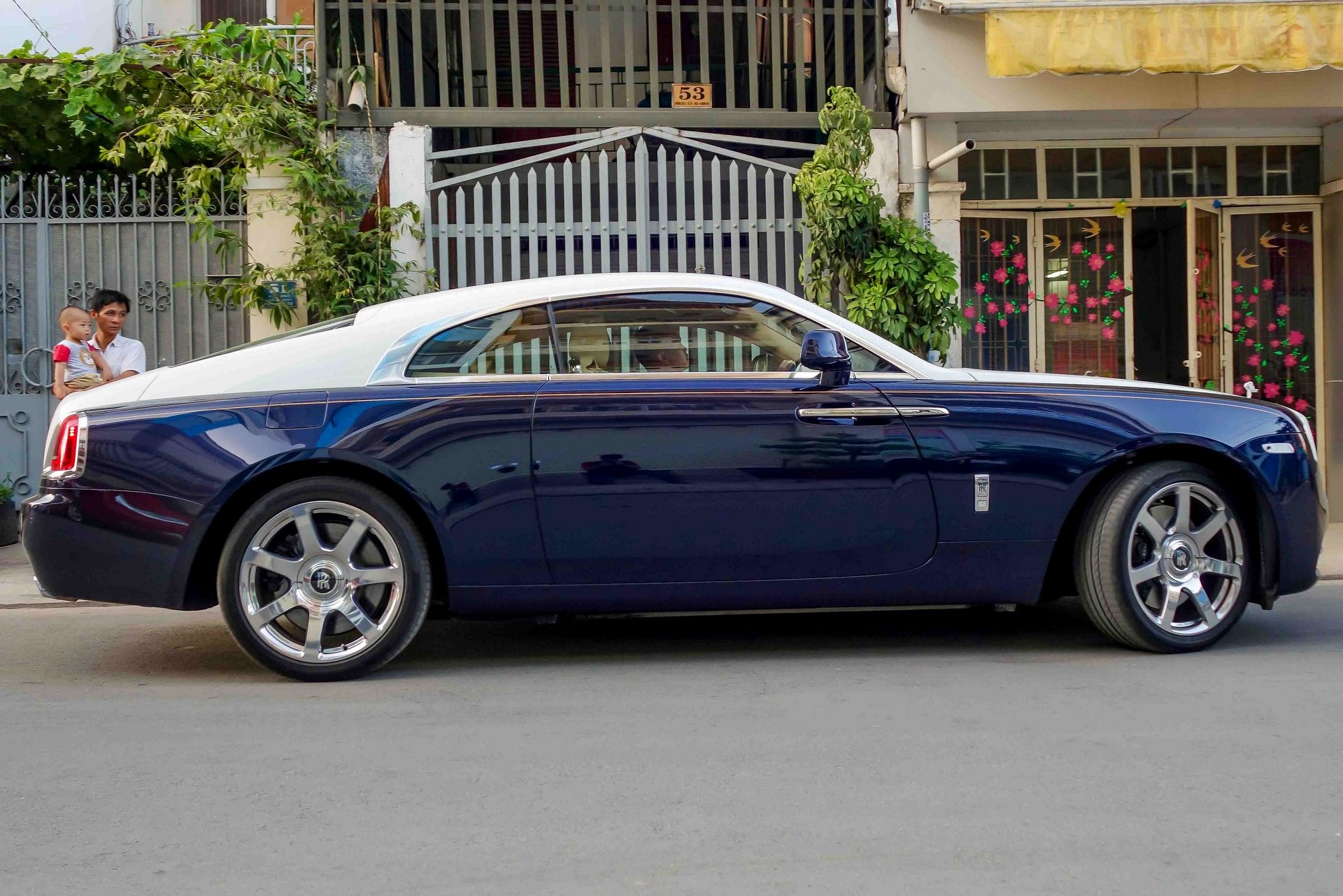 Rolls-Royce Wraith dau tien tai TP HCM anh 5