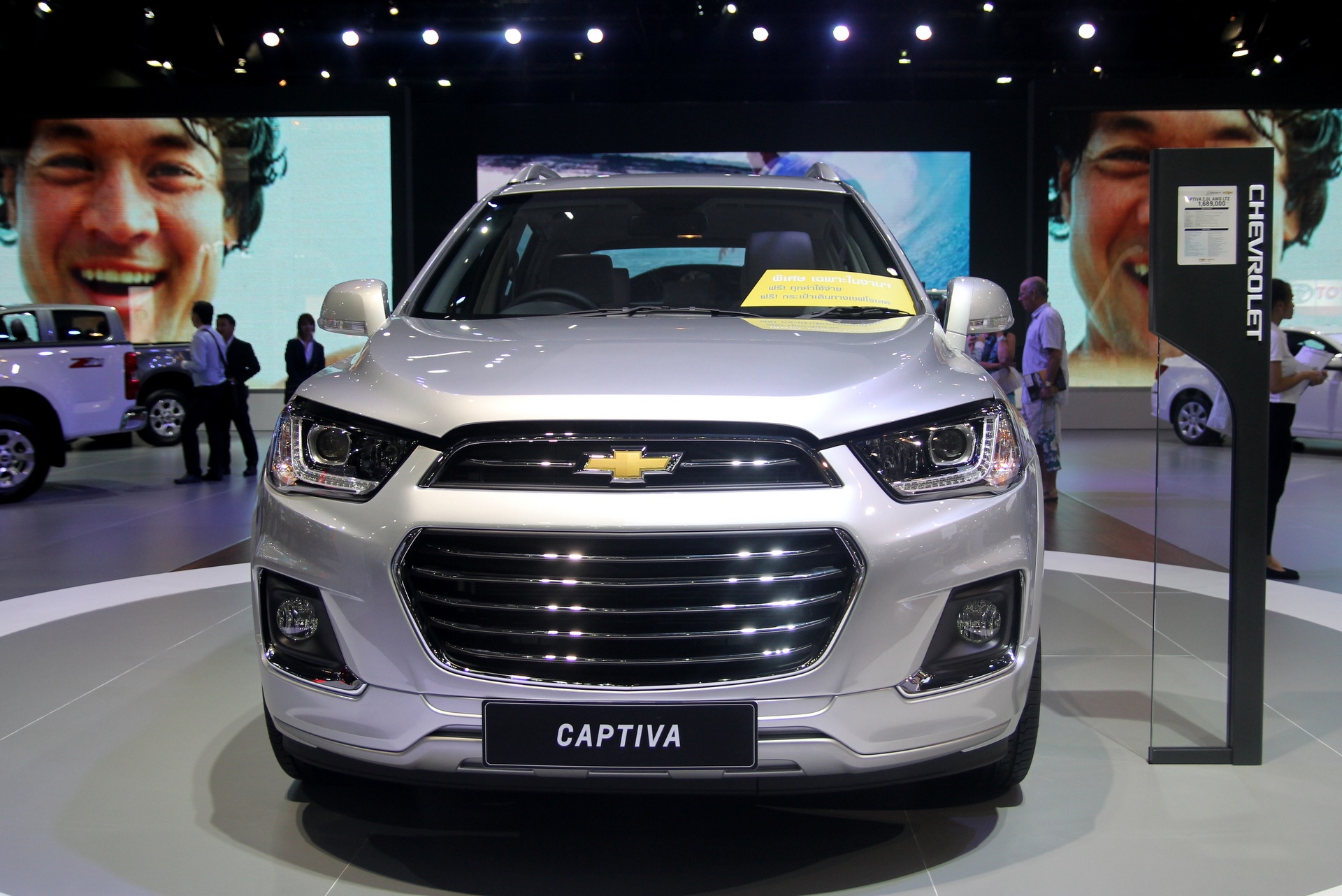 Chi tiet Chevrolet Captiva 2016 sap ban tai Viet Nam hinh anh