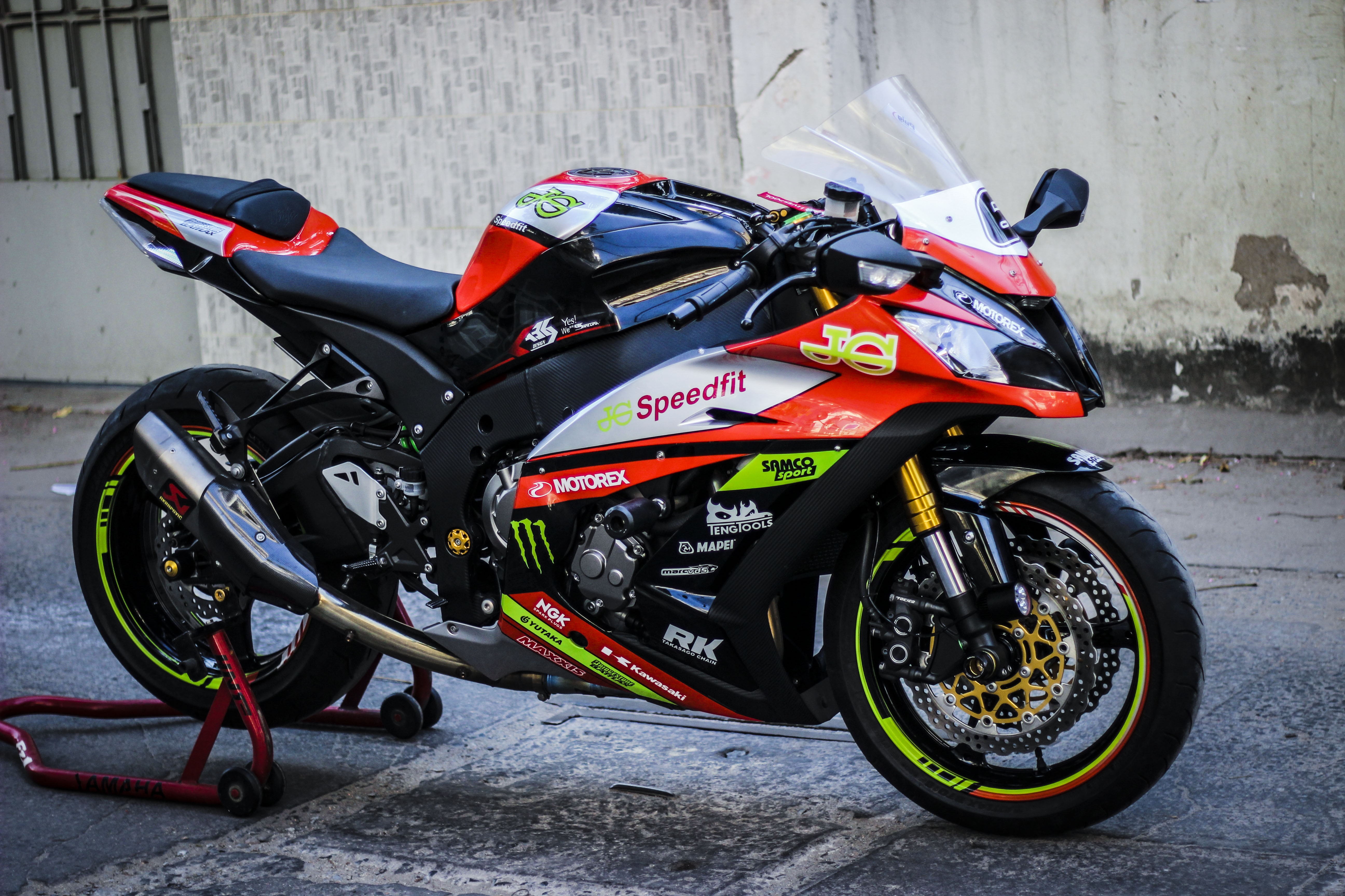 Kawasaki ZX10R son tem va do do choi cua biker Dong Nai hinh anh