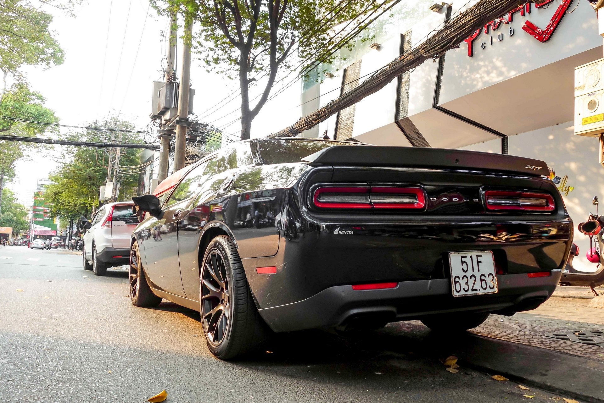 Challenger SRT-8 Hellcat đầu tiên tại Việt Nam ảnh 11 Challenger SRT-8 Hellcat dau tien tai Viet Nam anh 11
