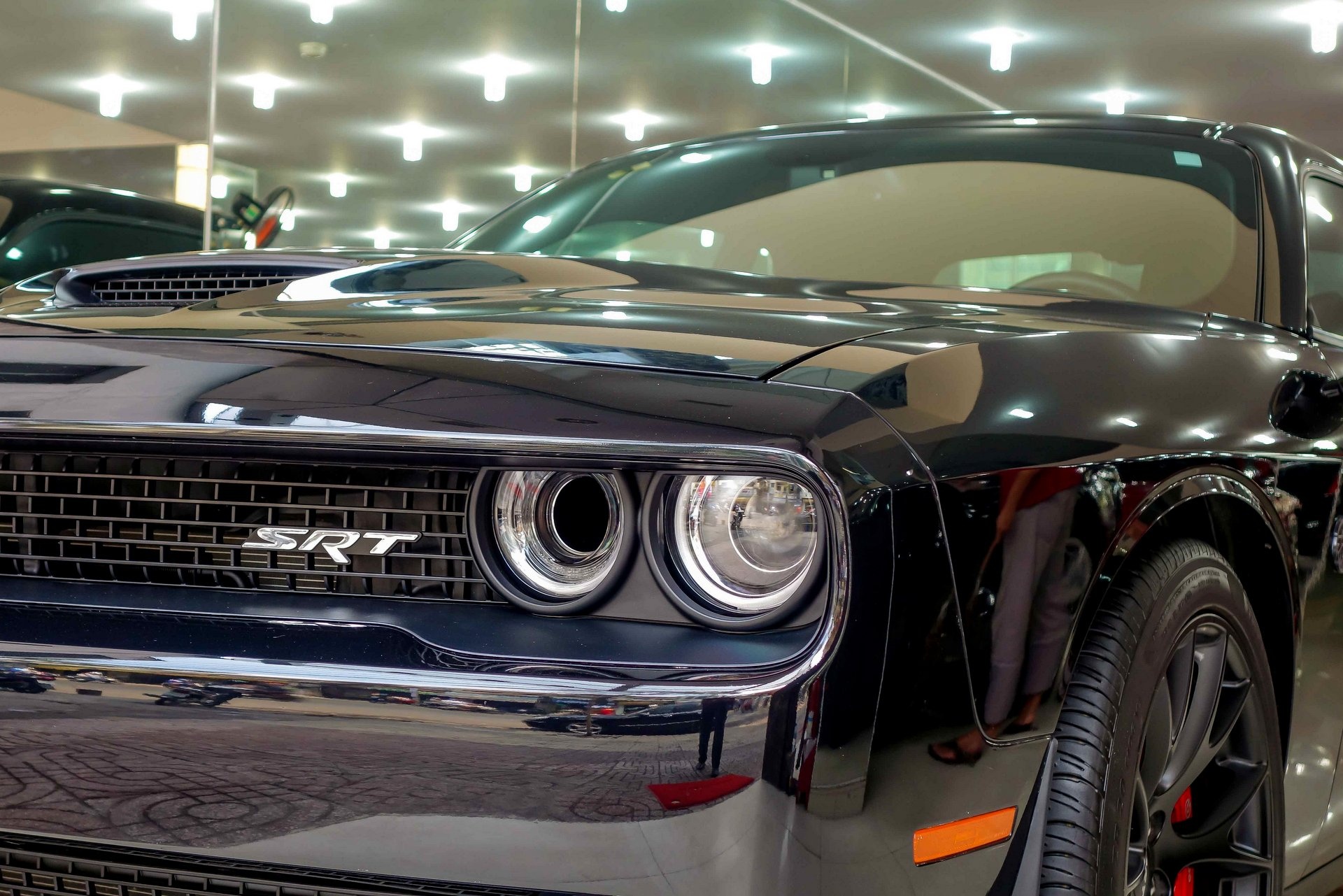Challenger SRT-8 Hellcat đầu tiên tại Việt Nam ảnh 6 Challenger SRT-8 Hellcat dau tien tai Viet Nam anh 6