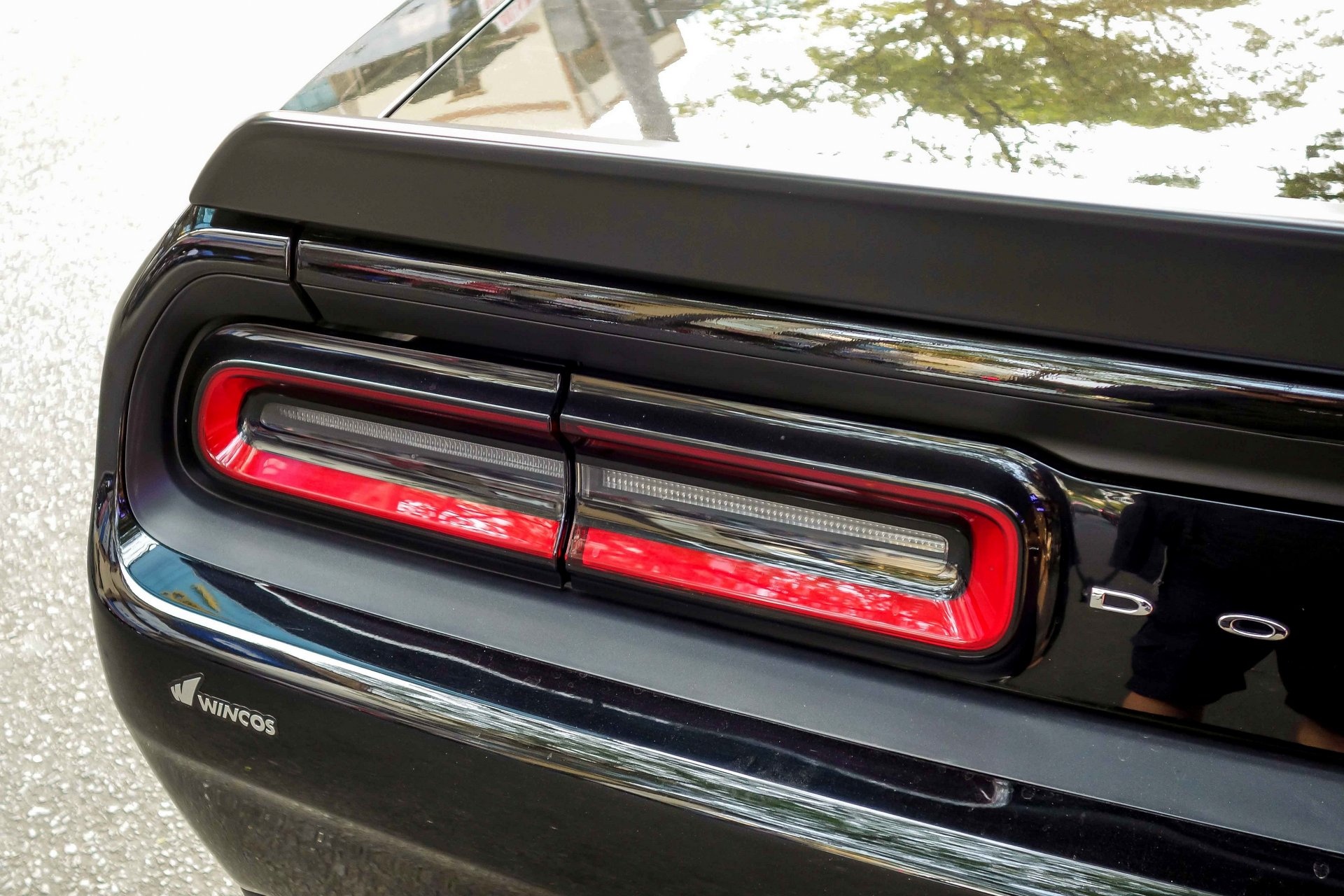 Challenger SRT-8 Hellcat đầu tiên tại Việt Nam ảnh 7 Challenger SRT-8 Hellcat dau tien tai Viet Nam anh 7
