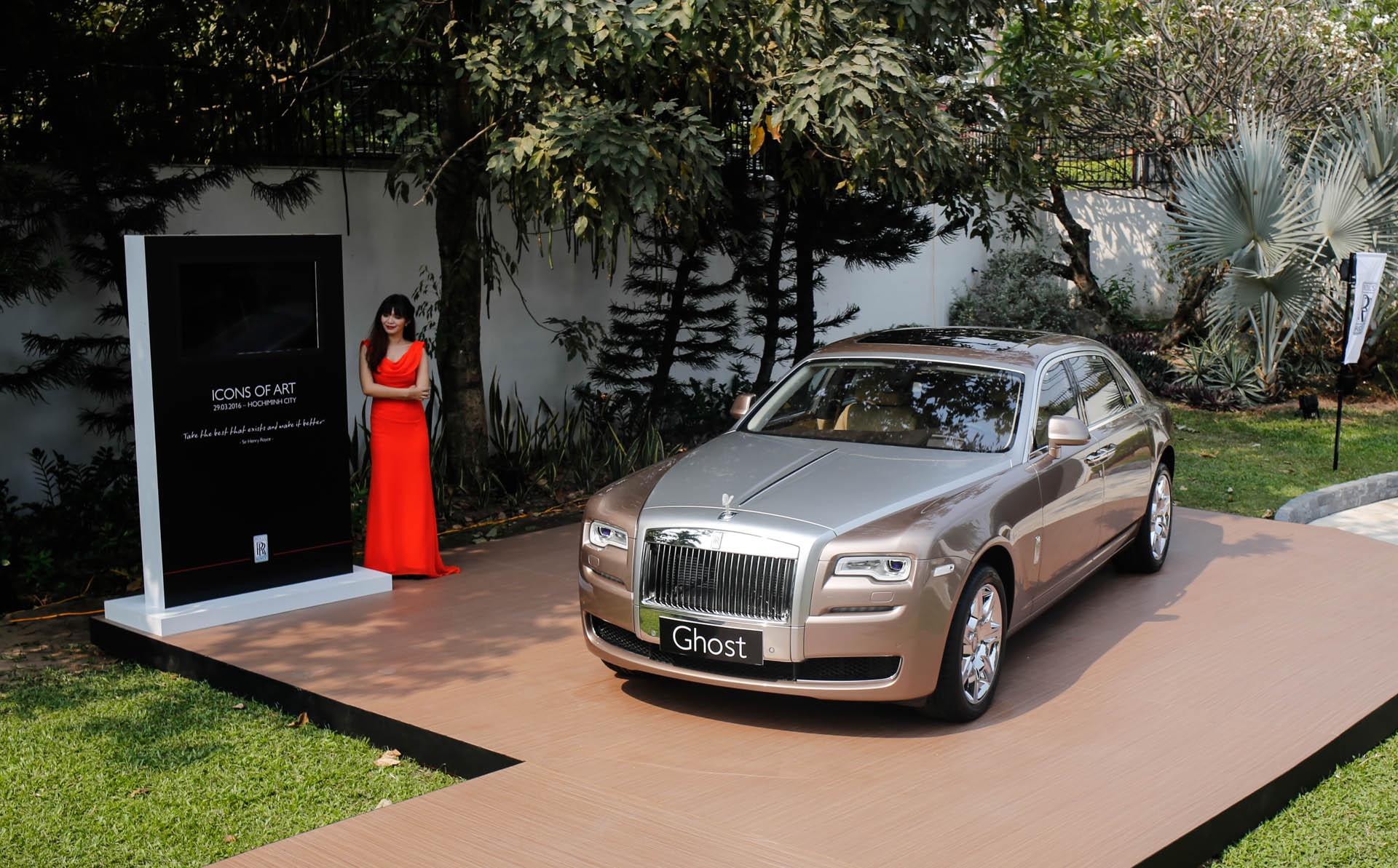Rolls-Royce Ghost dac biet ra mat o Viet Nam anh 2