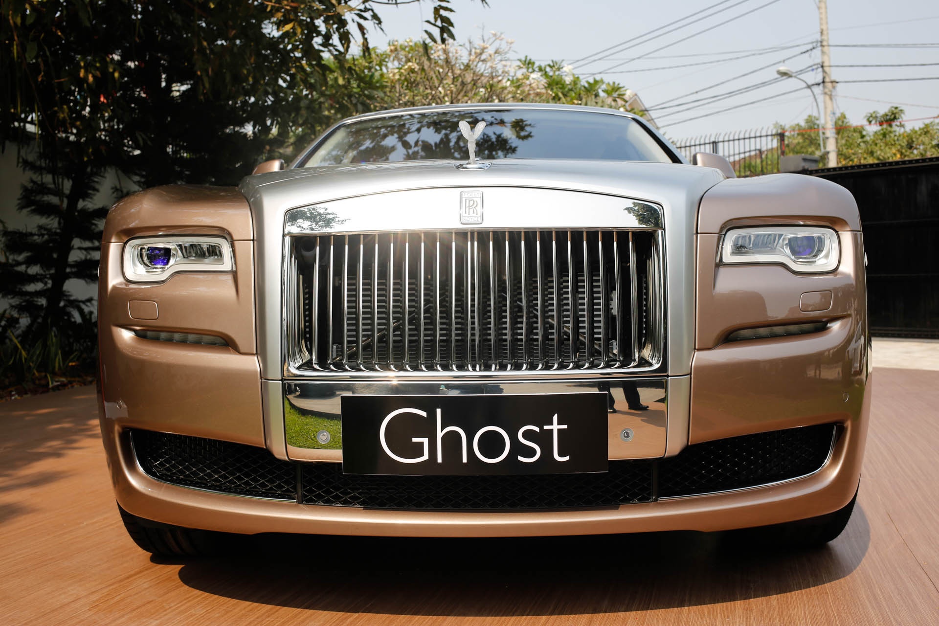 Rolls-Royce Ghost dac biet ra mat o Viet Nam anh 3