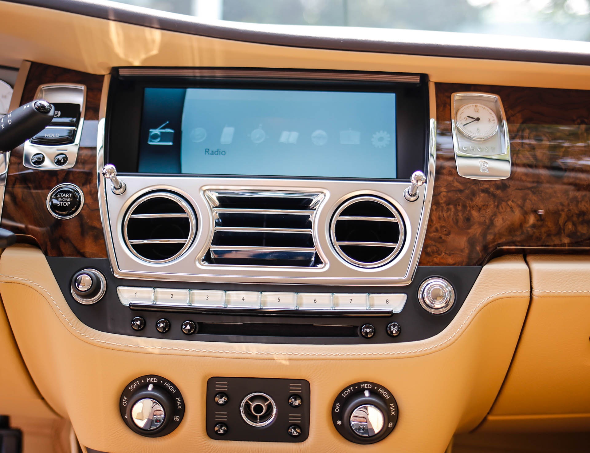 Rolls-Royce Ghost dac biet ra mat o Viet Nam anh 8