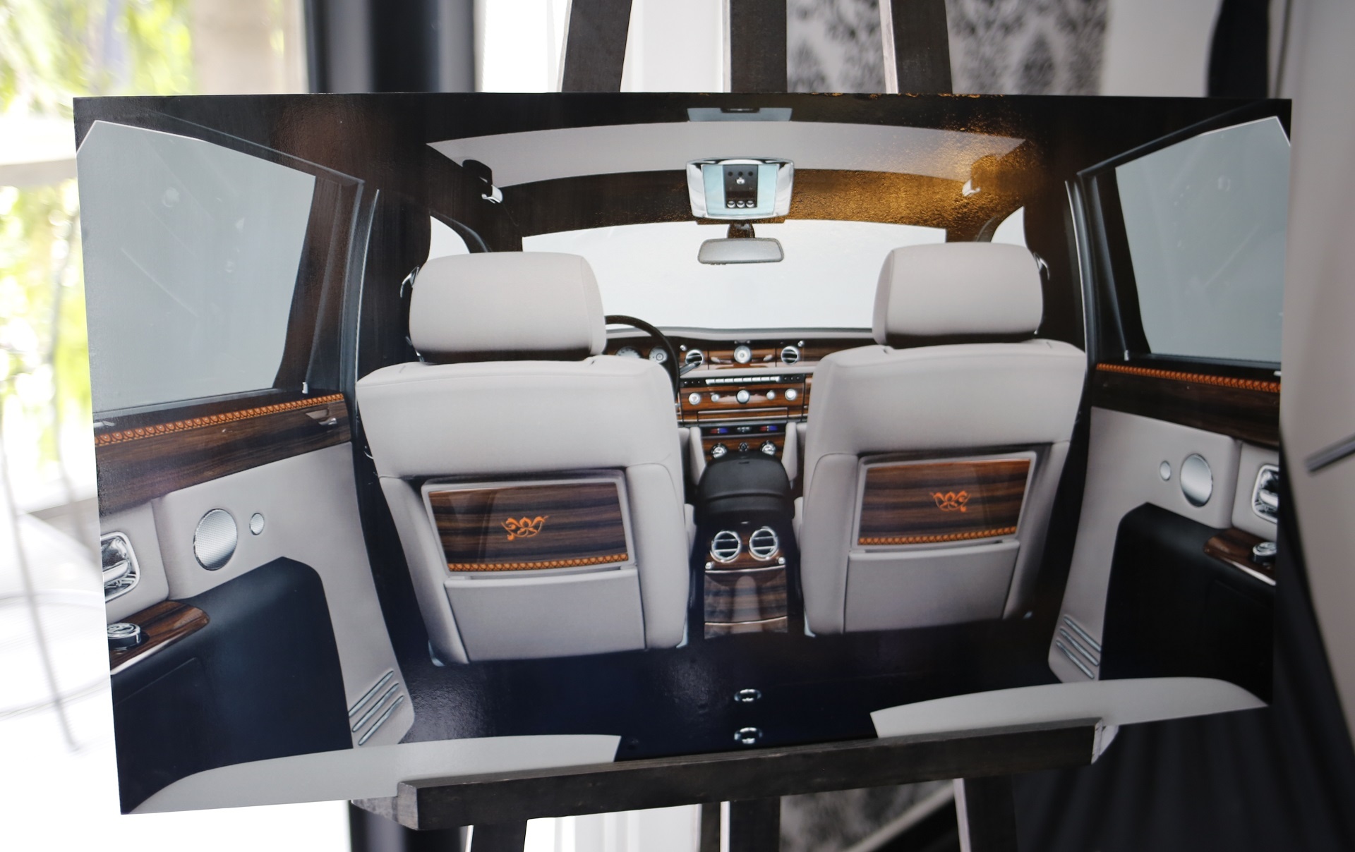 Rolls-Royce Phantom Peace & Glory anh 1