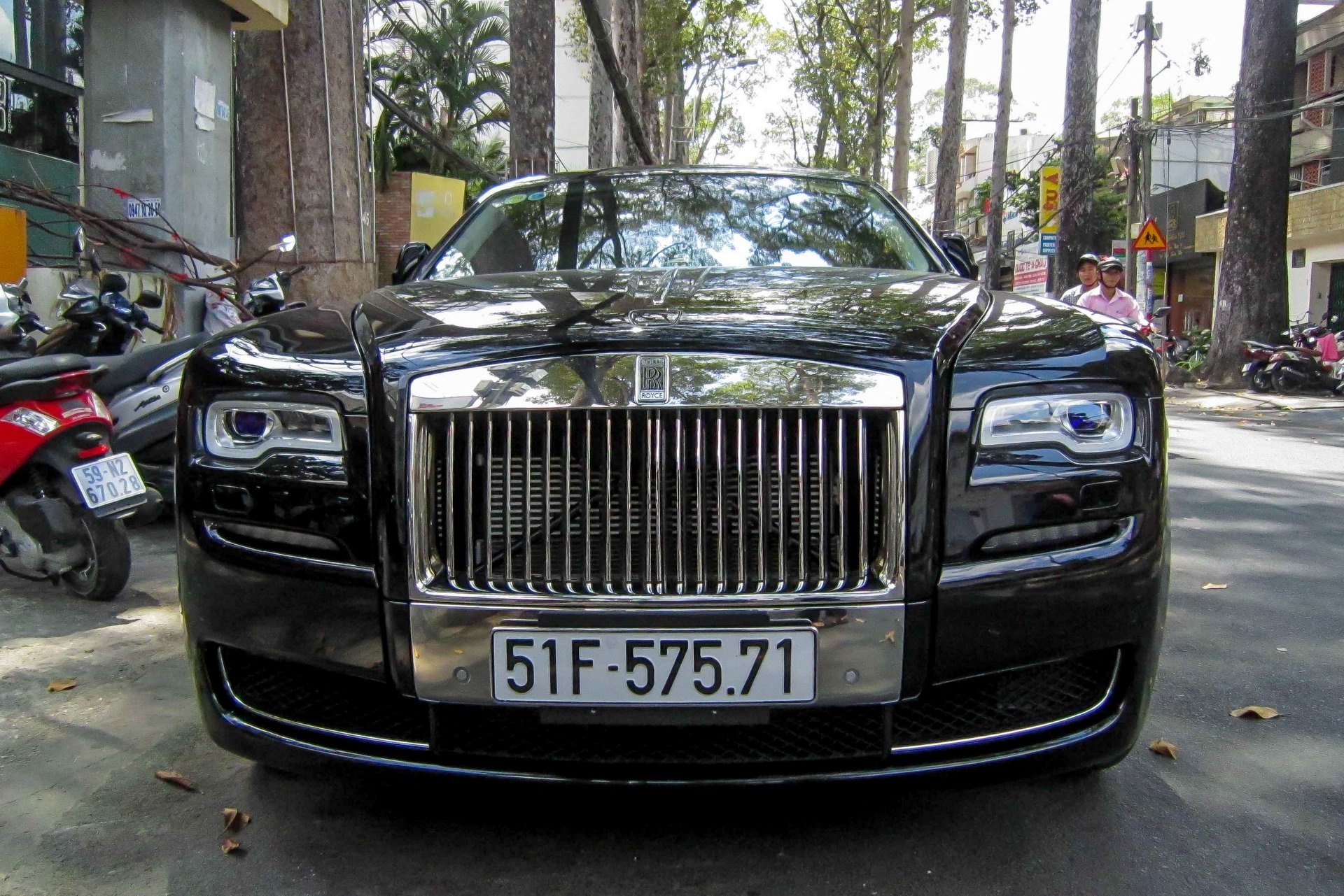 Ghost EWB Series II dau tien ra bien anh 5