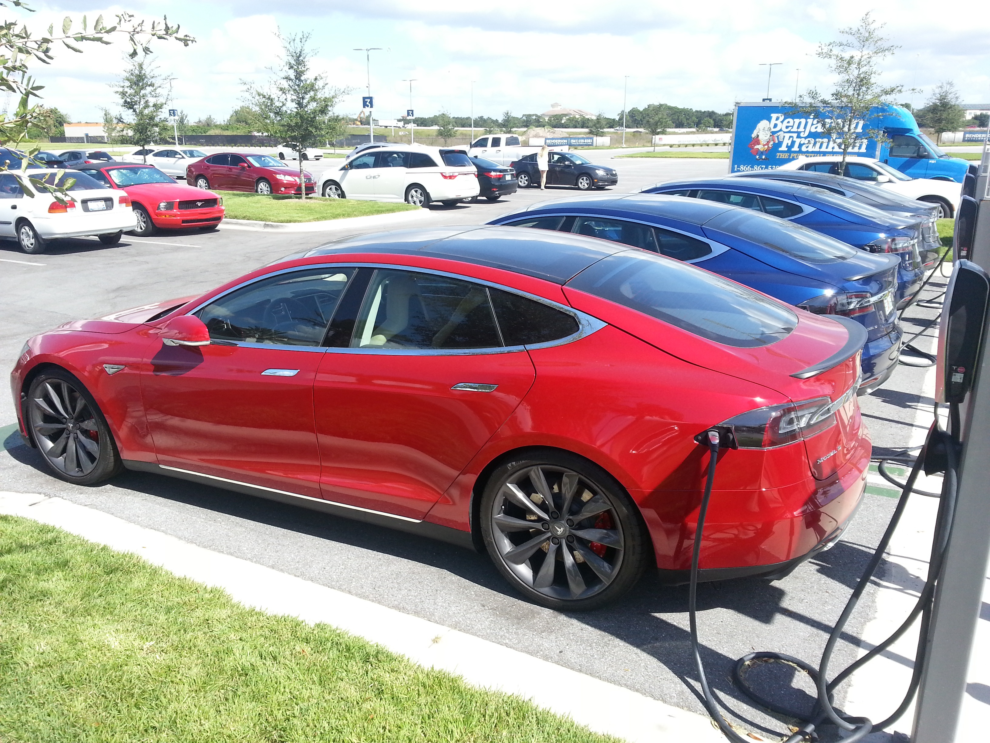 Tesla là Apple của ngành công nghiệp ôtô ảnh 2 Tesla la Apple cua nganh cong nghiep oto anh 2