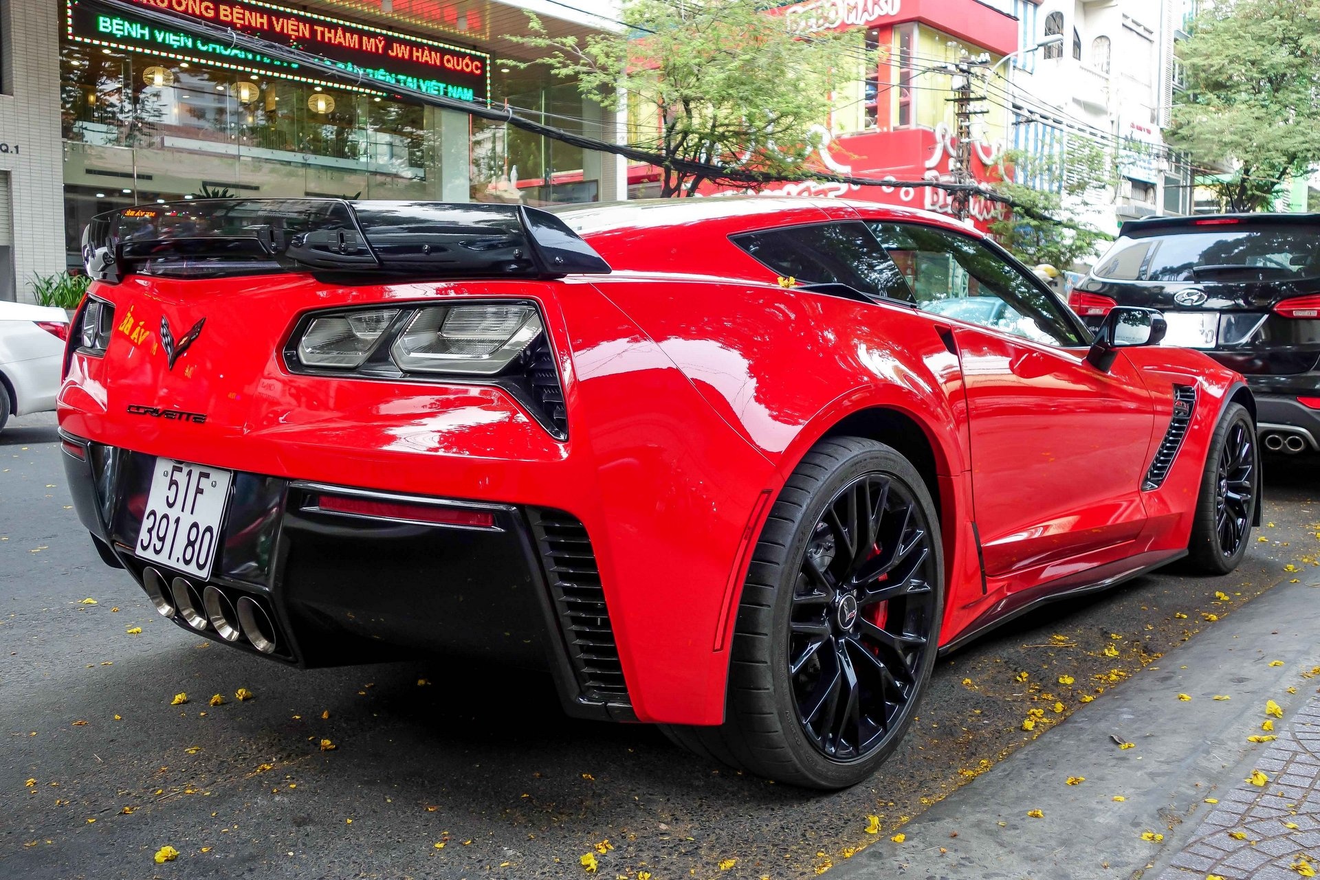 Sieu xe Chevrolet Corvette Z06 ra bien so anh 4