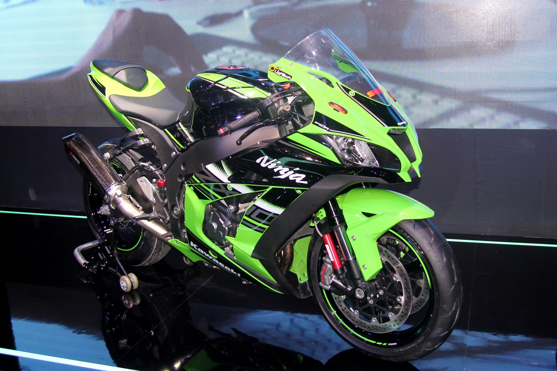 Kawasaki ZX-10R Vietnam Motorcycle Show anh 10