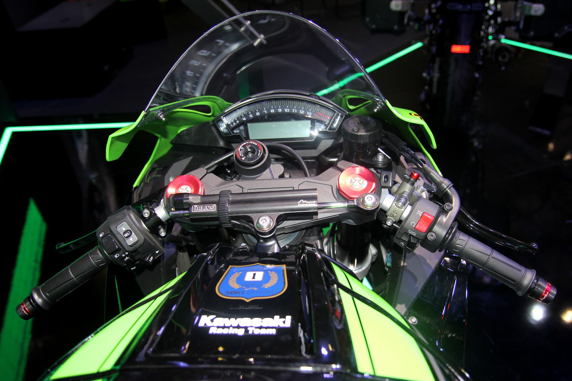 Kawasaki ZX-10R Vietnam Motorcycle Show anh 7