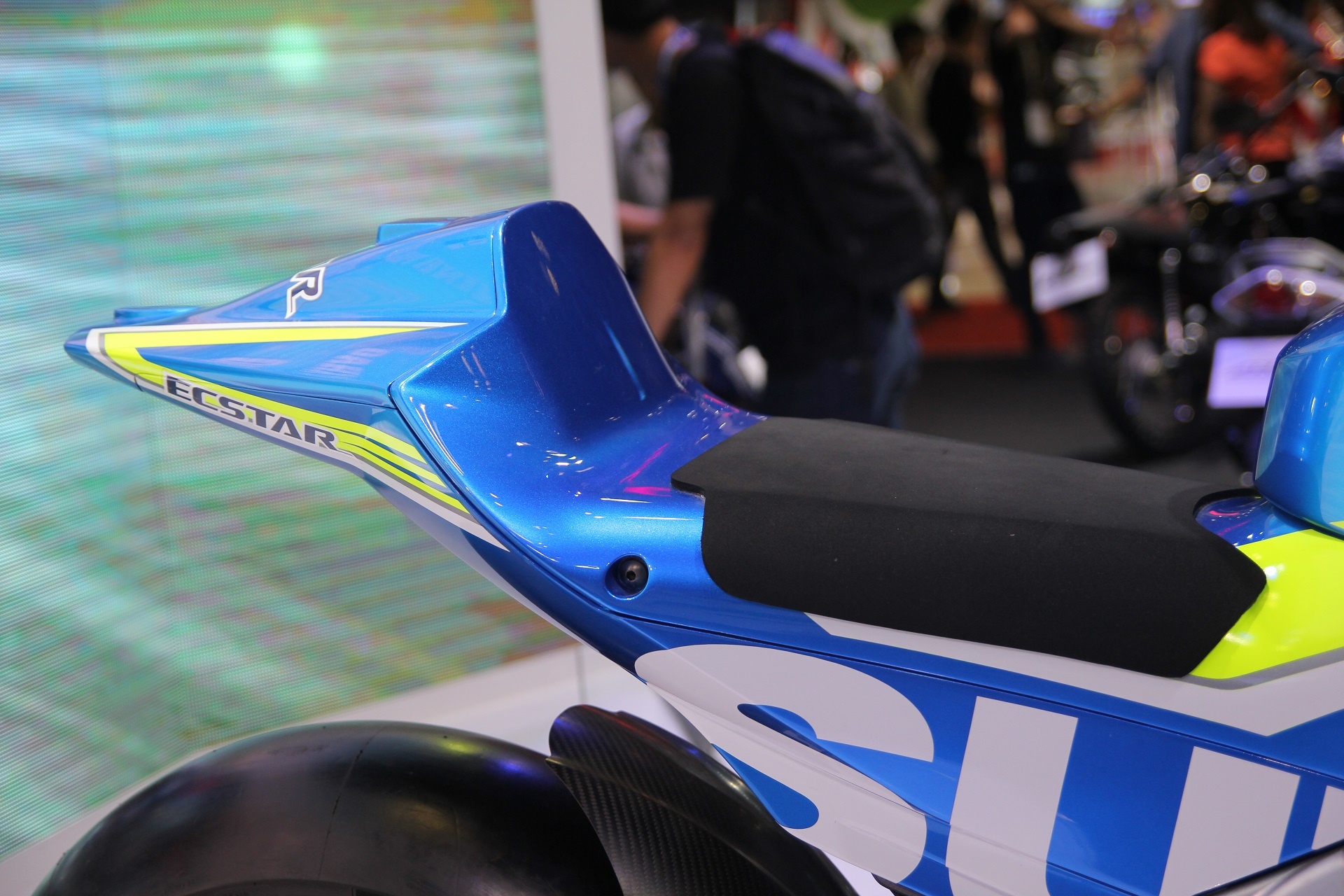 Suzuki GSX-RR tai Vietnam Motorcycle Show anh 8