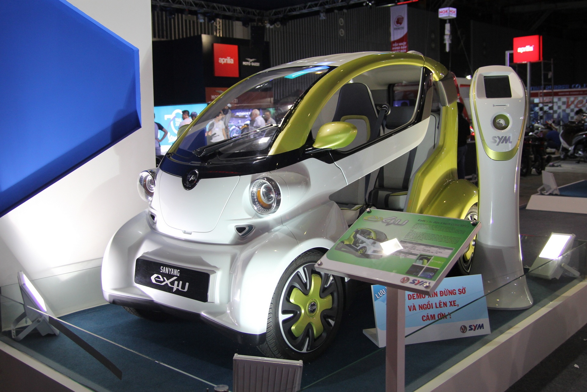 Oto dien 2 cho ngoi cua SYM ra mat tai Viet Nam hinh anh