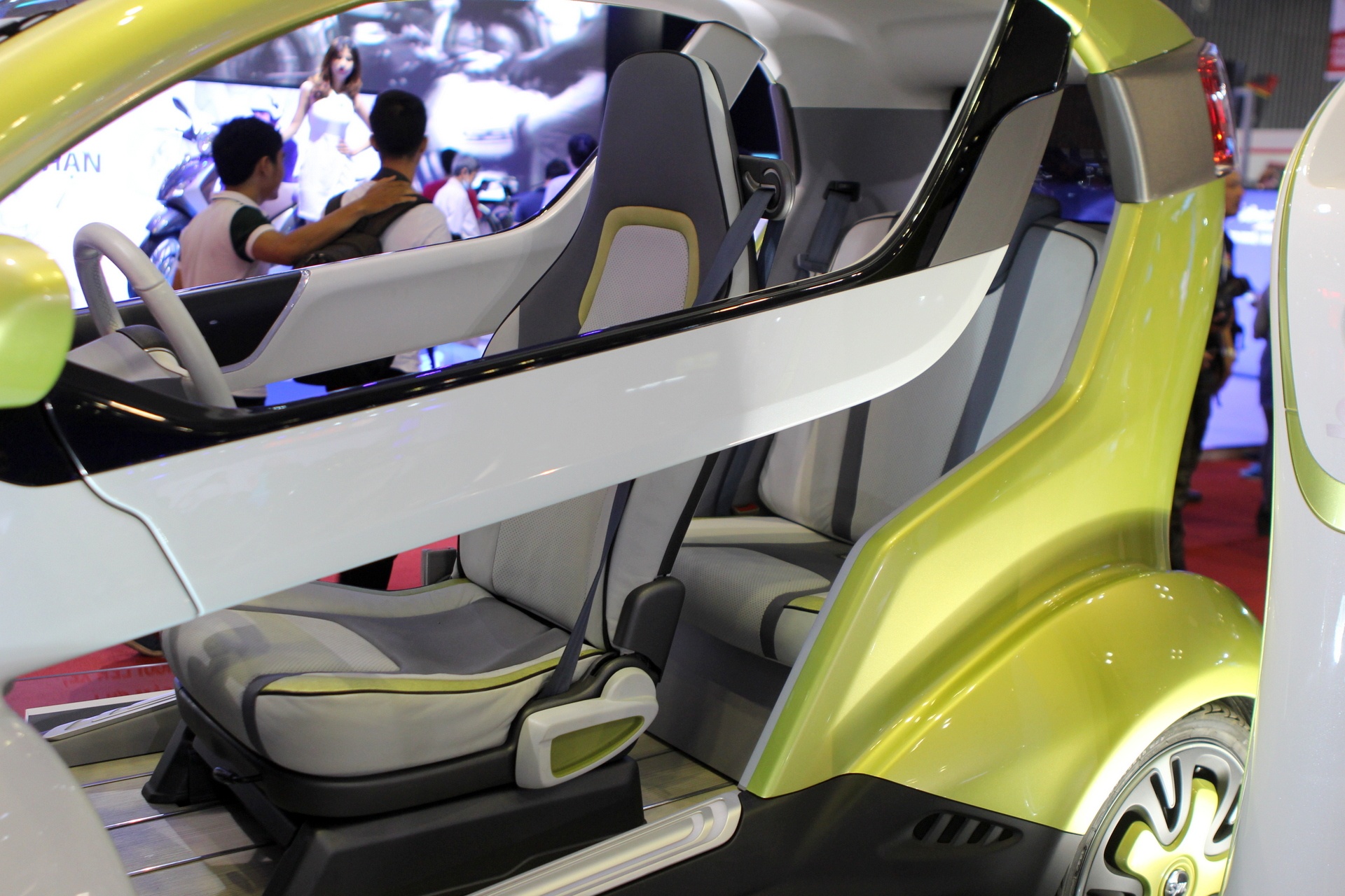 Oto dien cua SYM tai Viet Nam anh 5