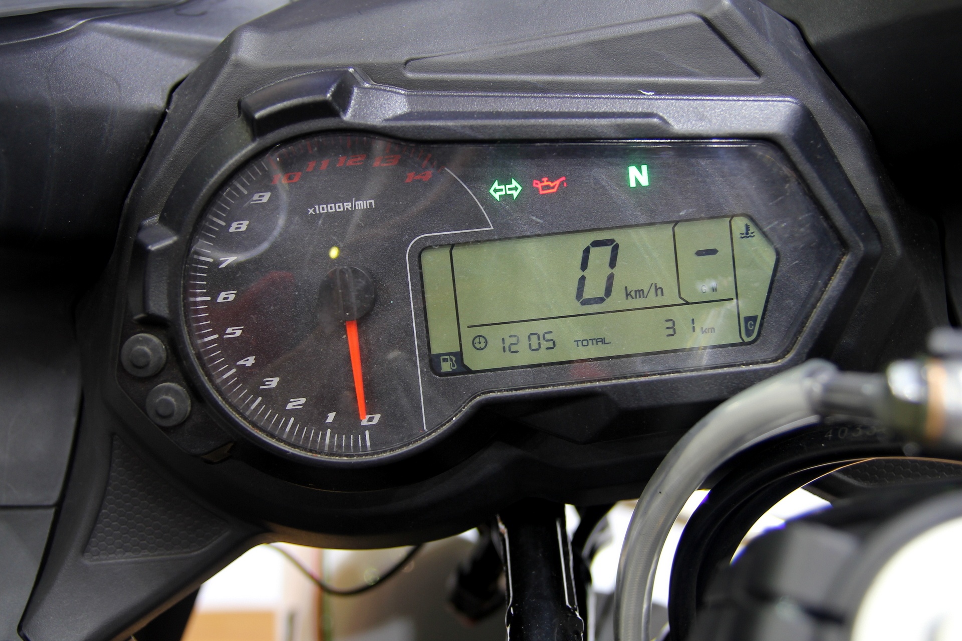 Xe con tay Benelli Tornado 302 ra mat tai Viet Nam anh 5